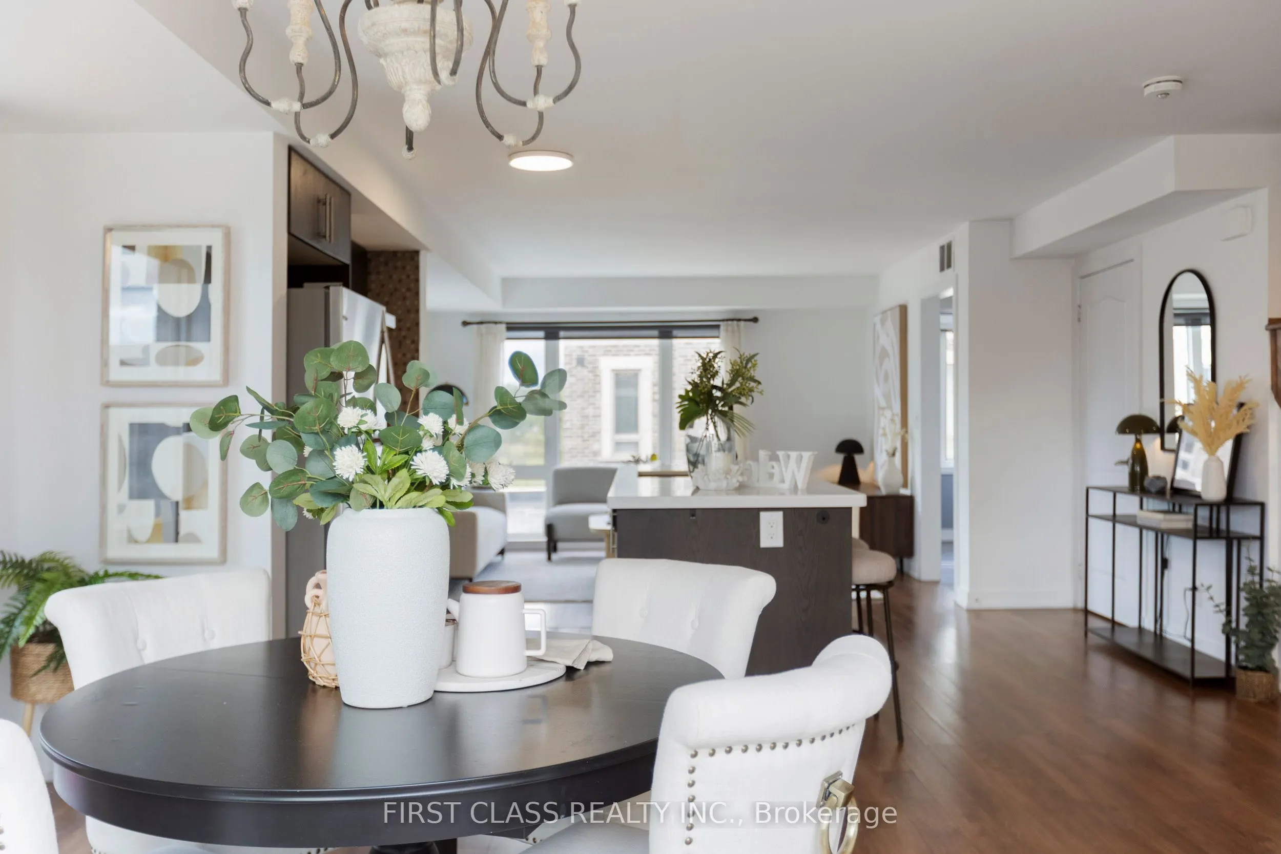 65 Lindcrest Manor, #1102