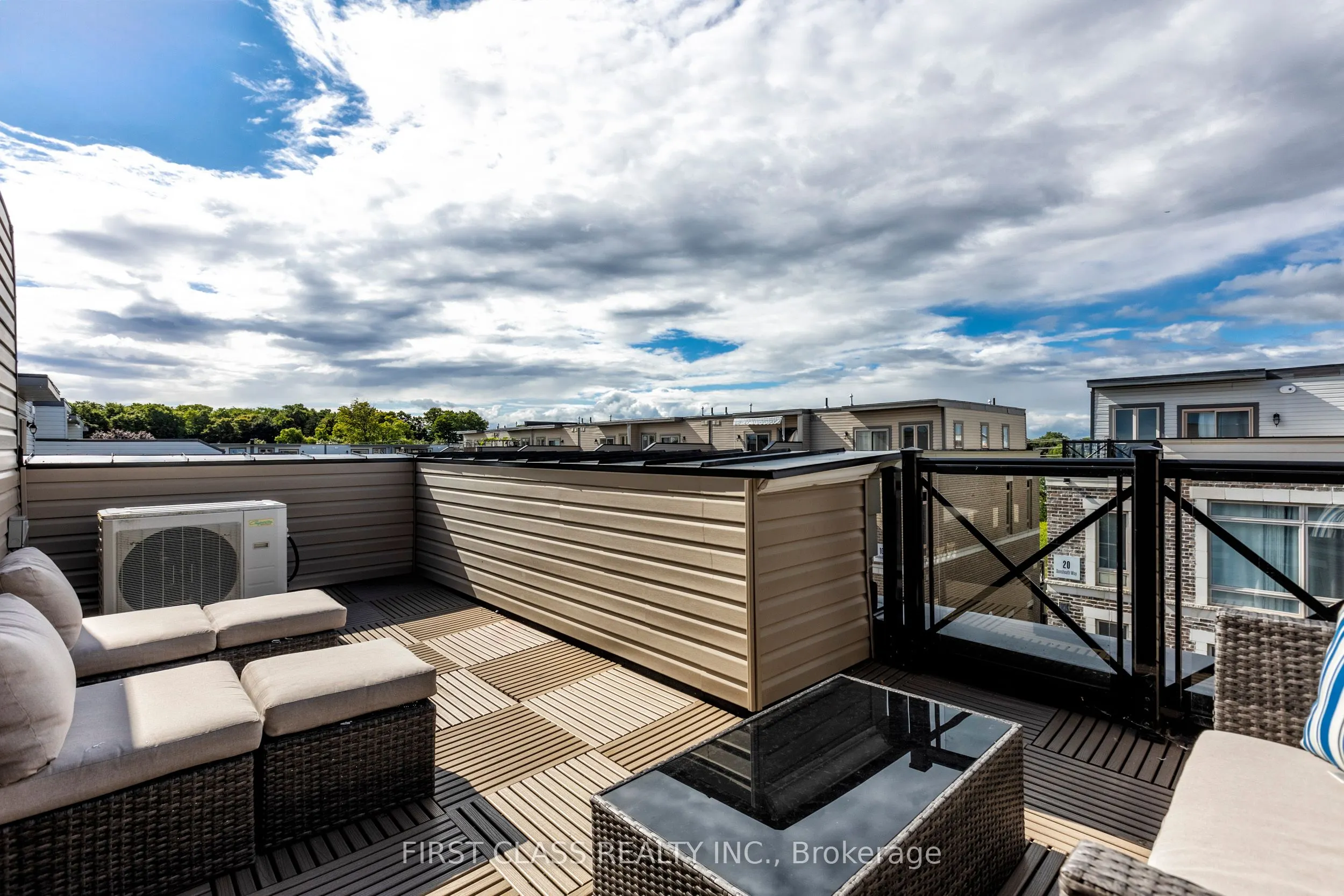 65 Lindcrest Manor, #1102