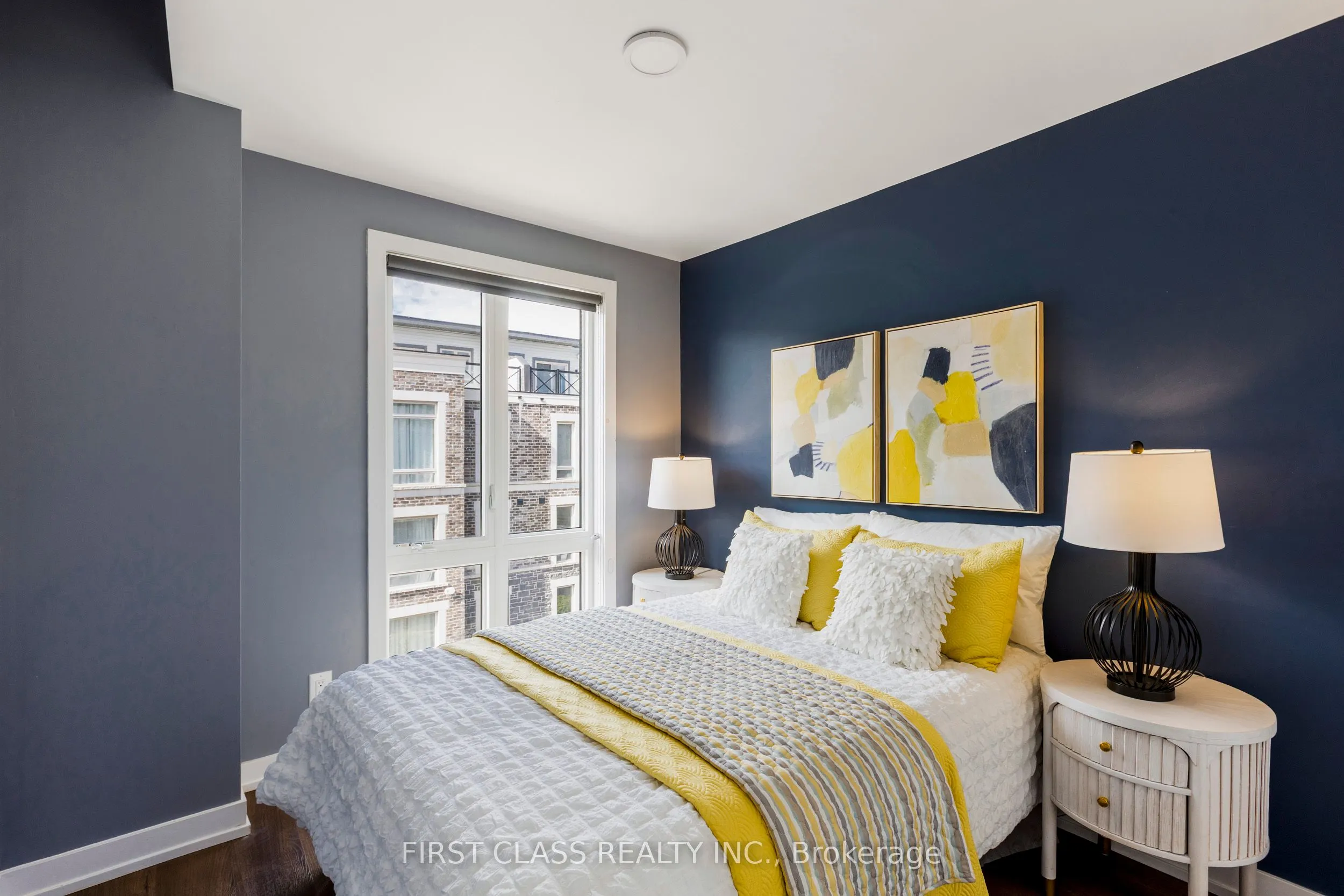 65 Lindcrest Manor, #1102