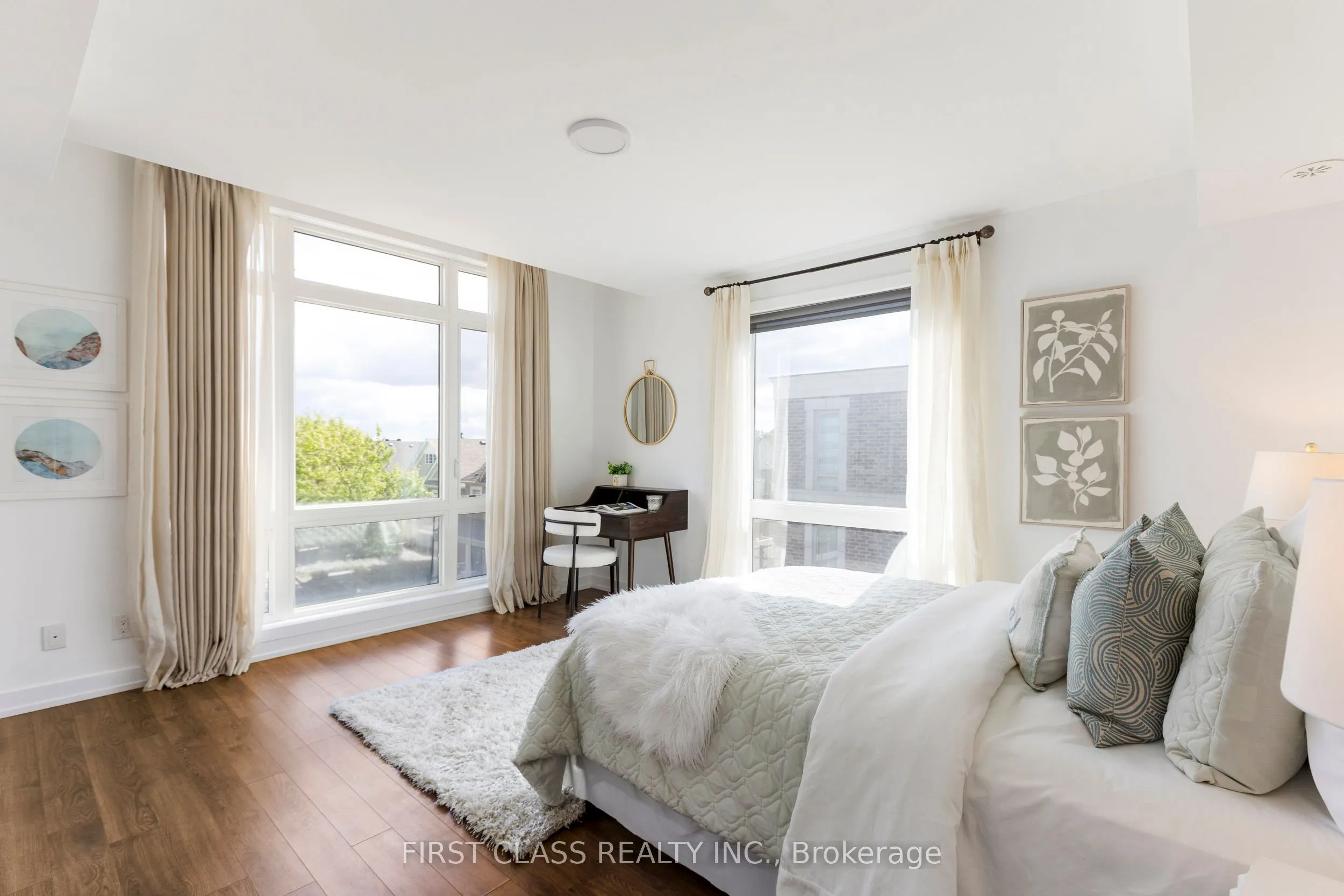 65 Lindcrest Manor, #1102