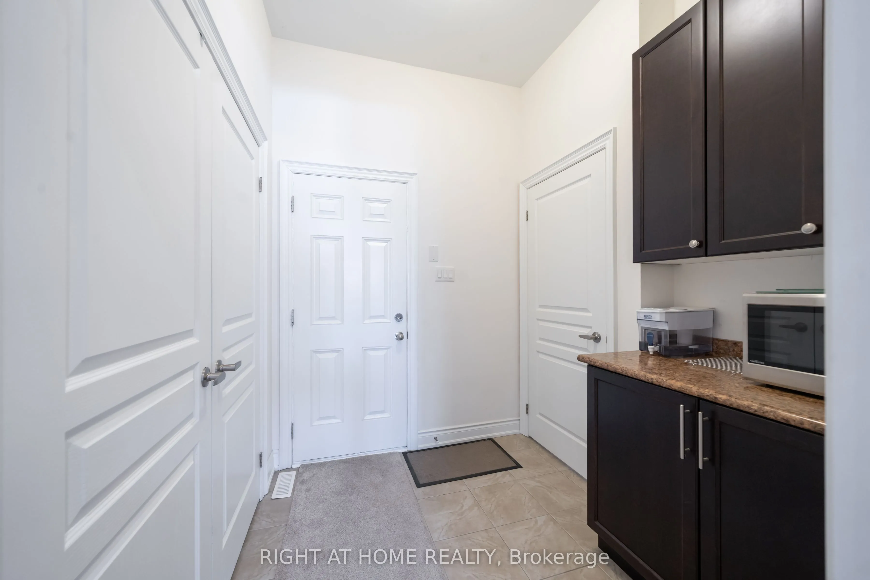82 John Link Avenue