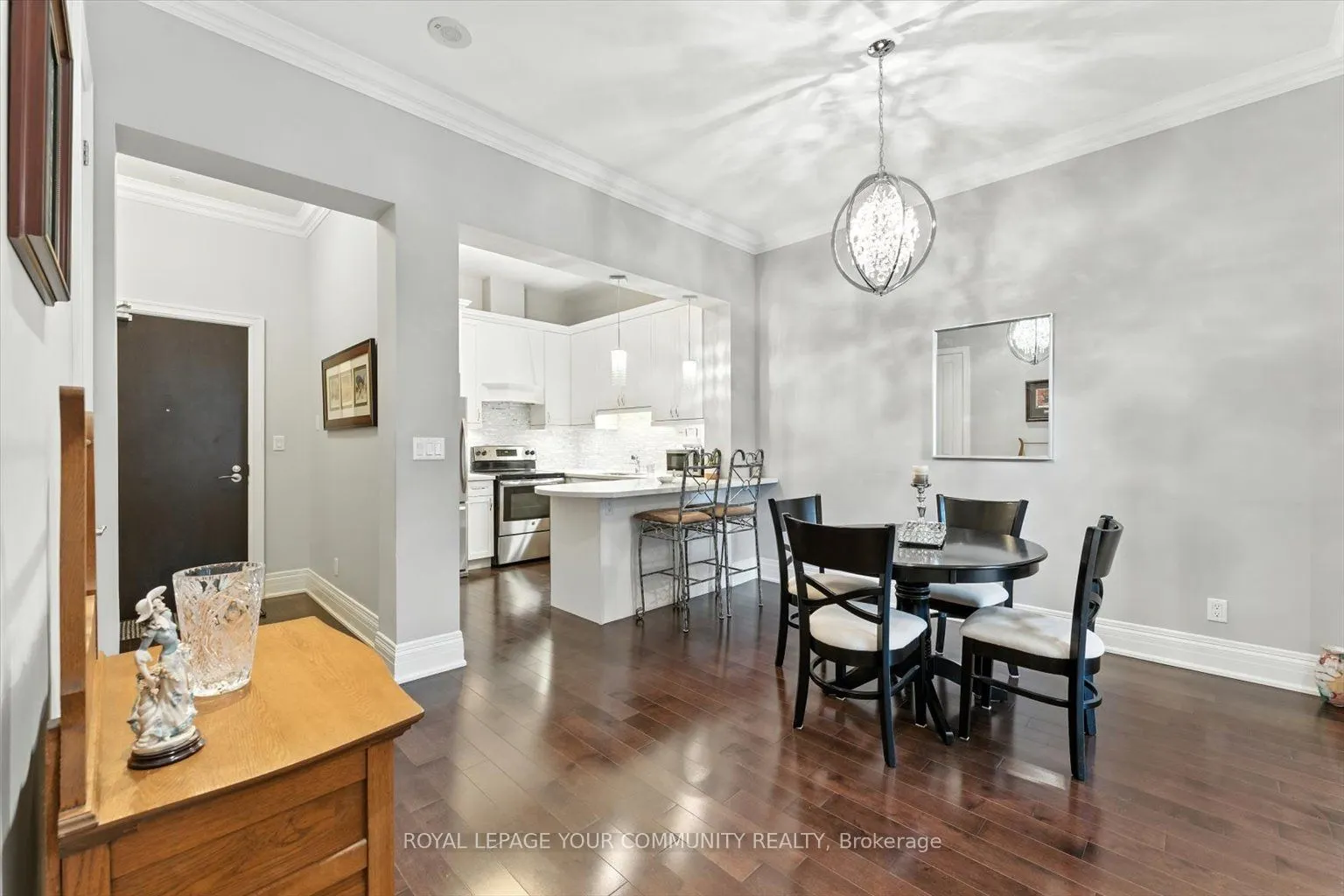 80 Burns Boulevard, #101