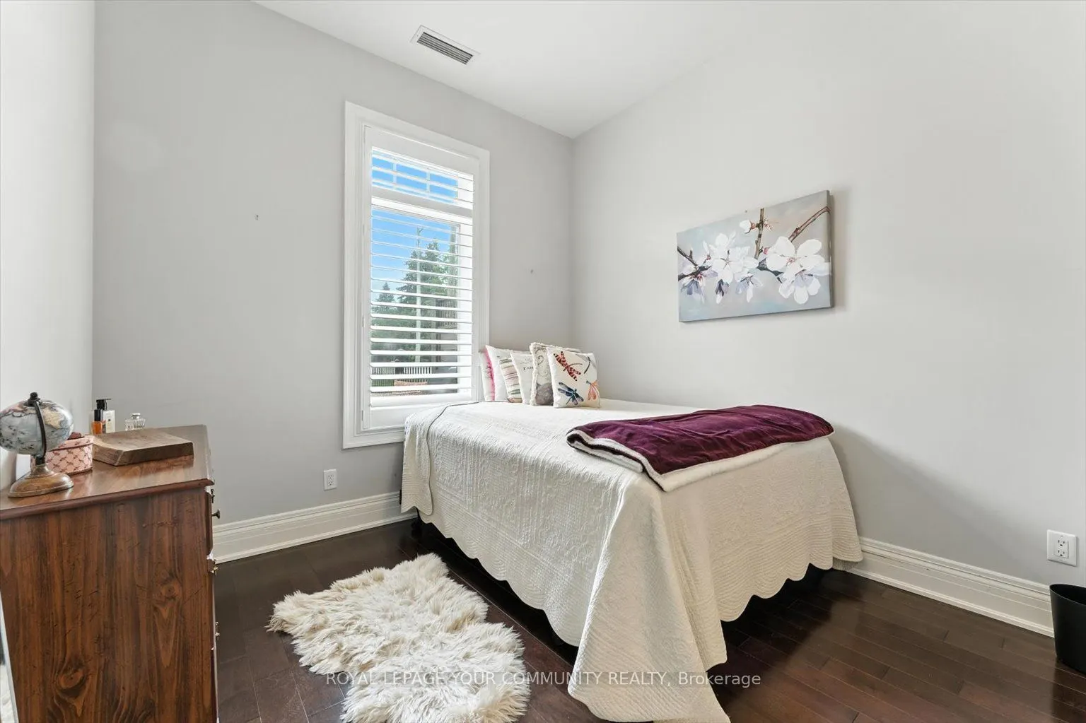 80 Burns Boulevard, #101