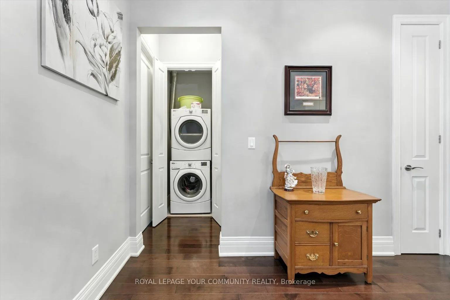 80 Burns Boulevard, #101