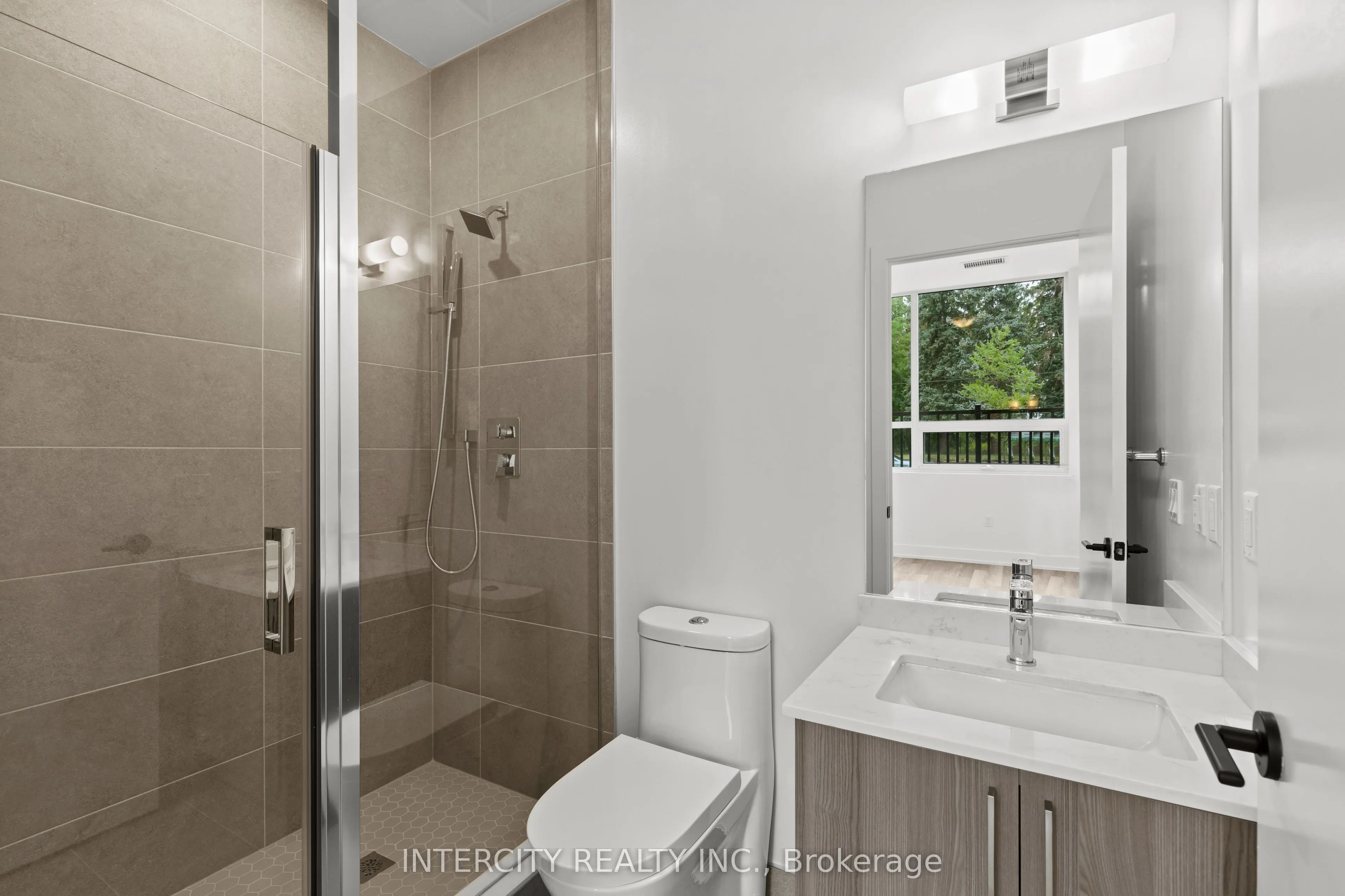 2075 King Road, #120
