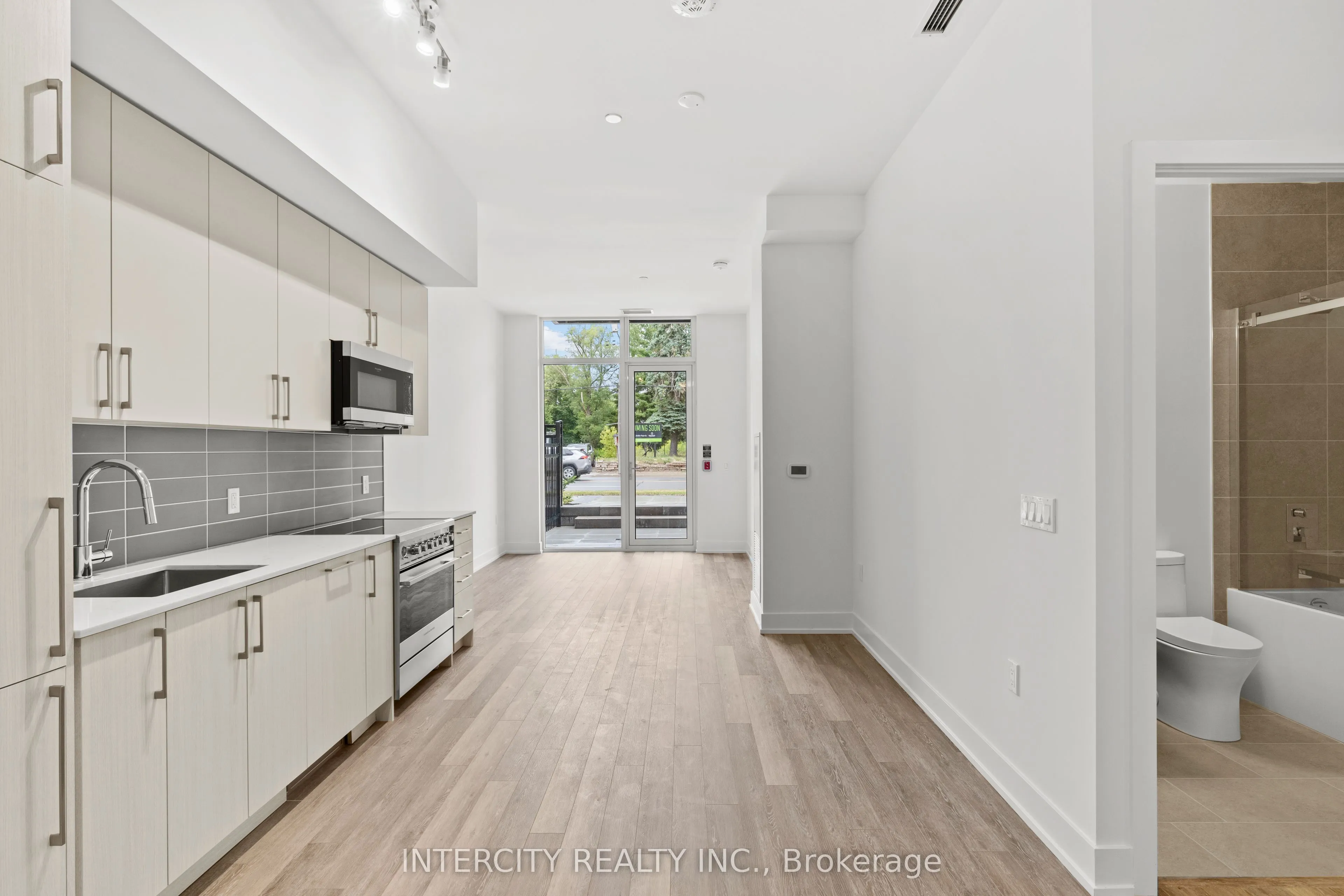 2075 King Road, #120