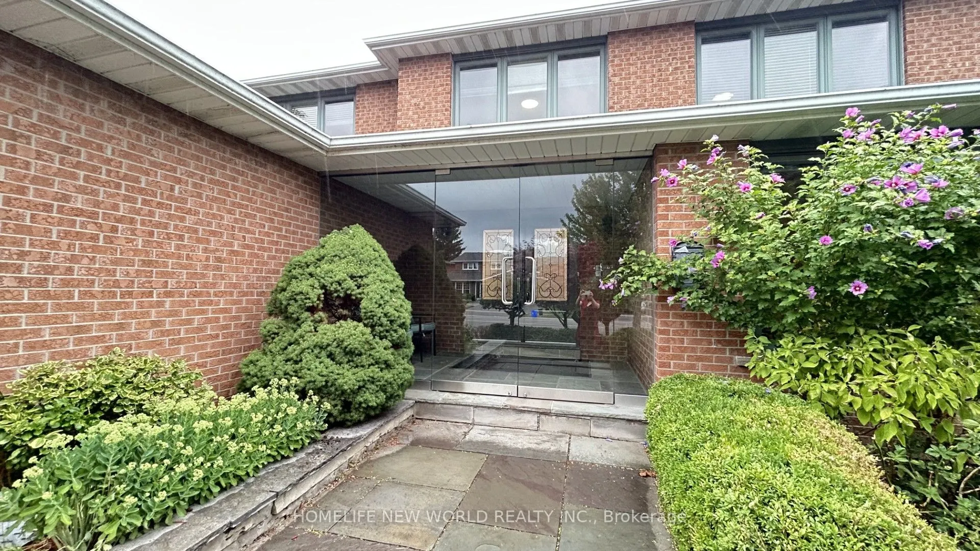 102 Willowbrook Road