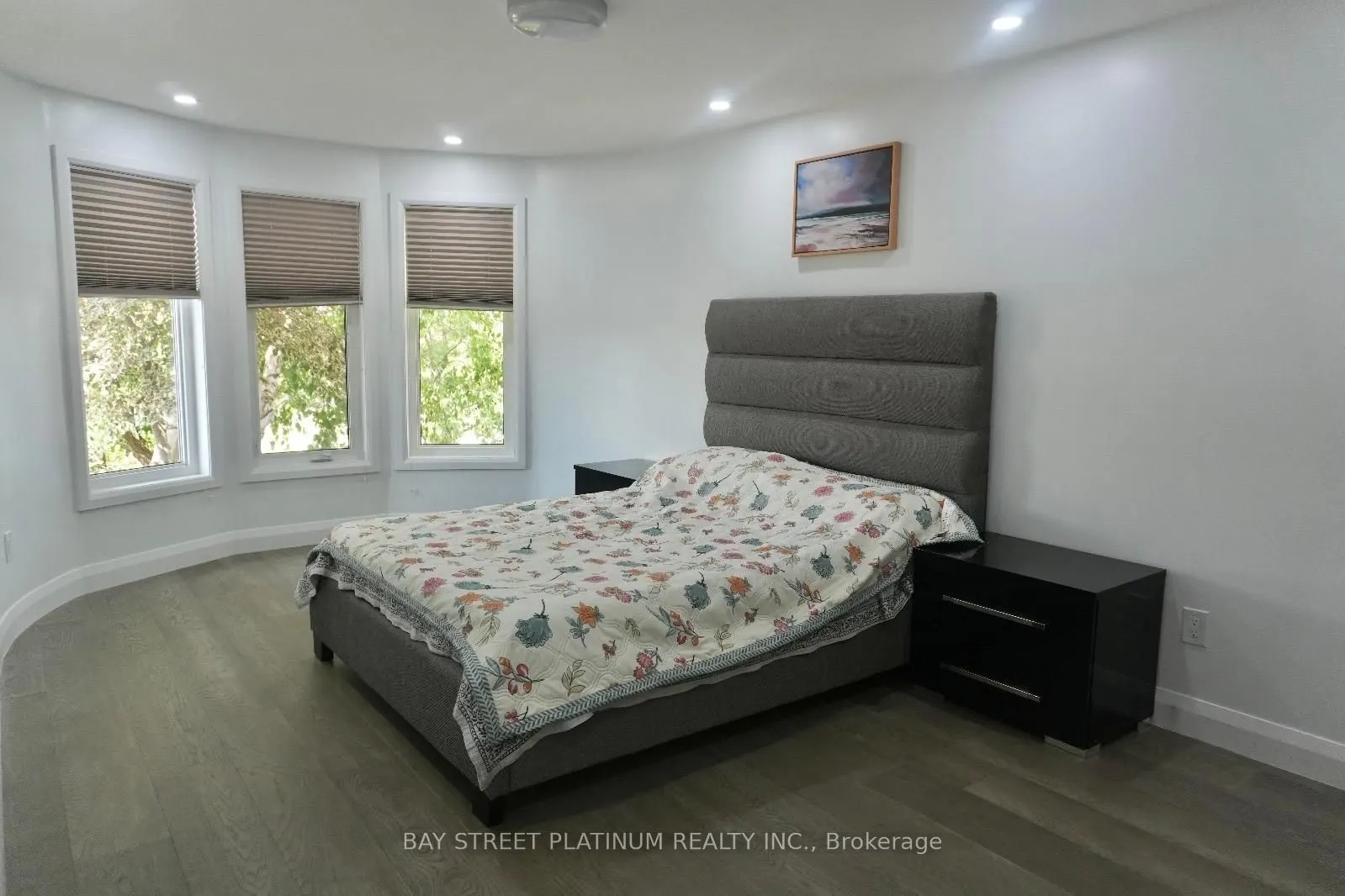 257 Killian Road N