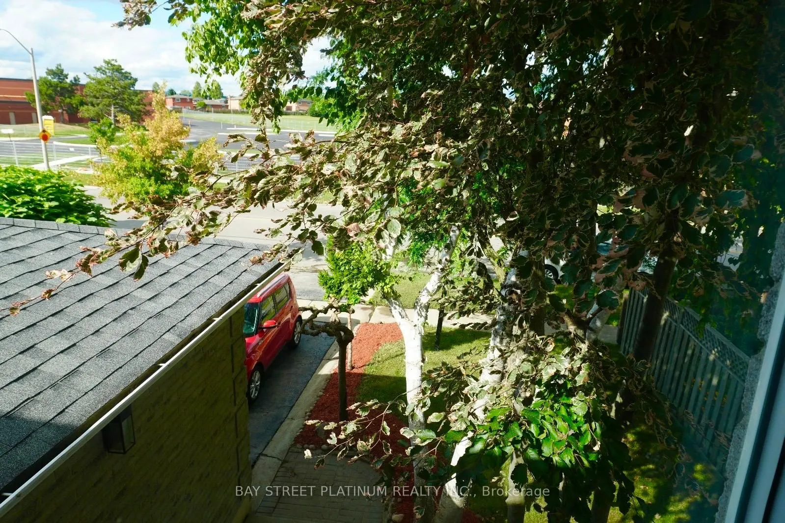 257 Killian Road N