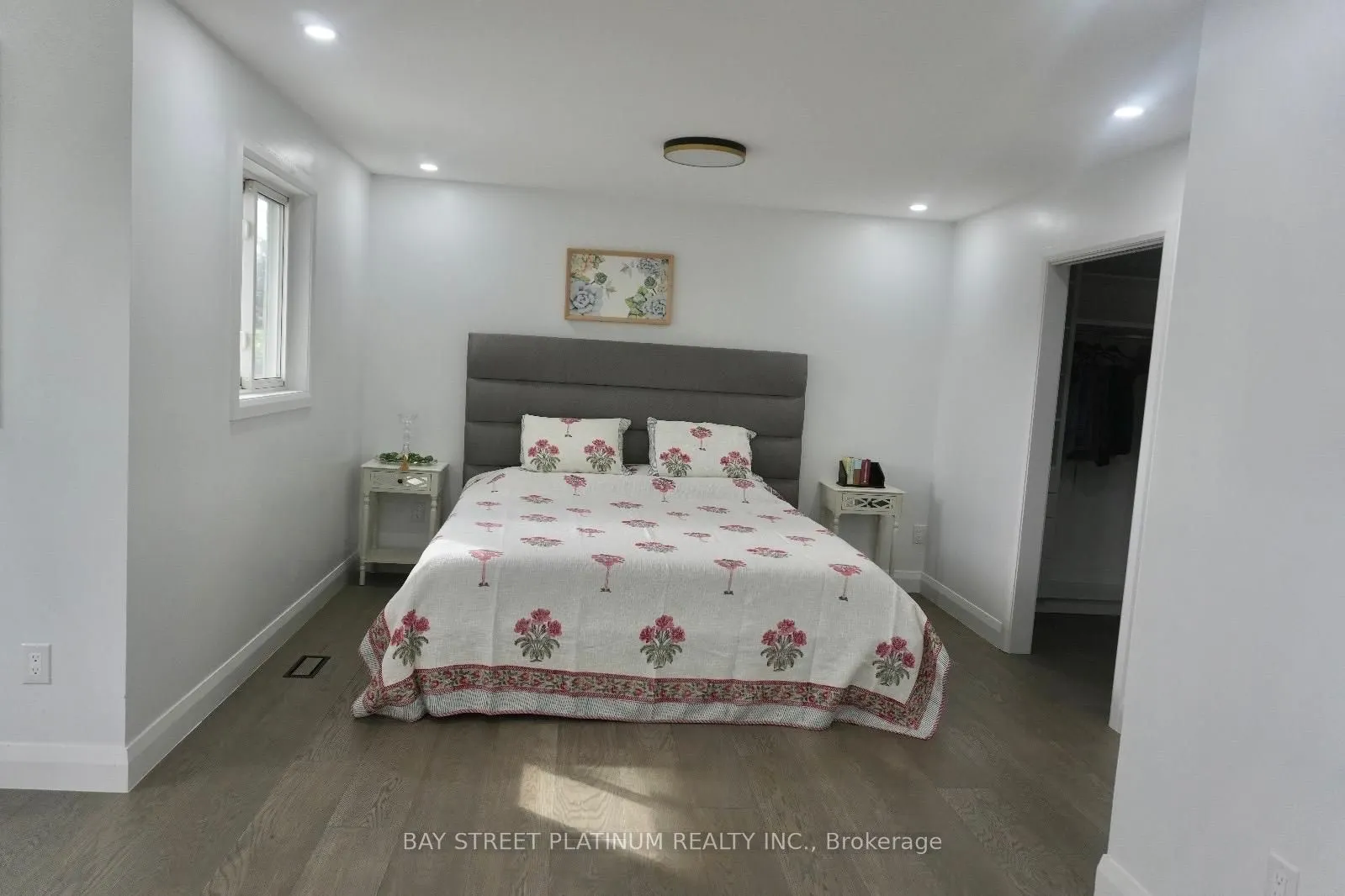 257 Killian Road N