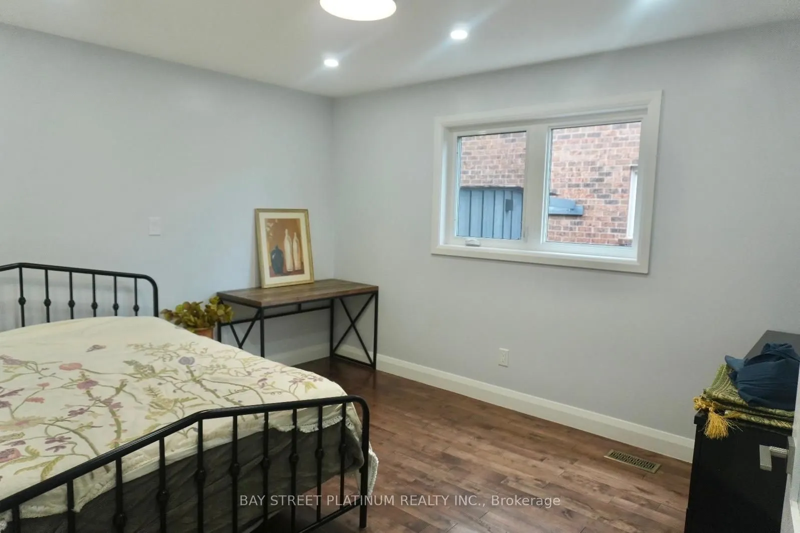 257 Killian Road N