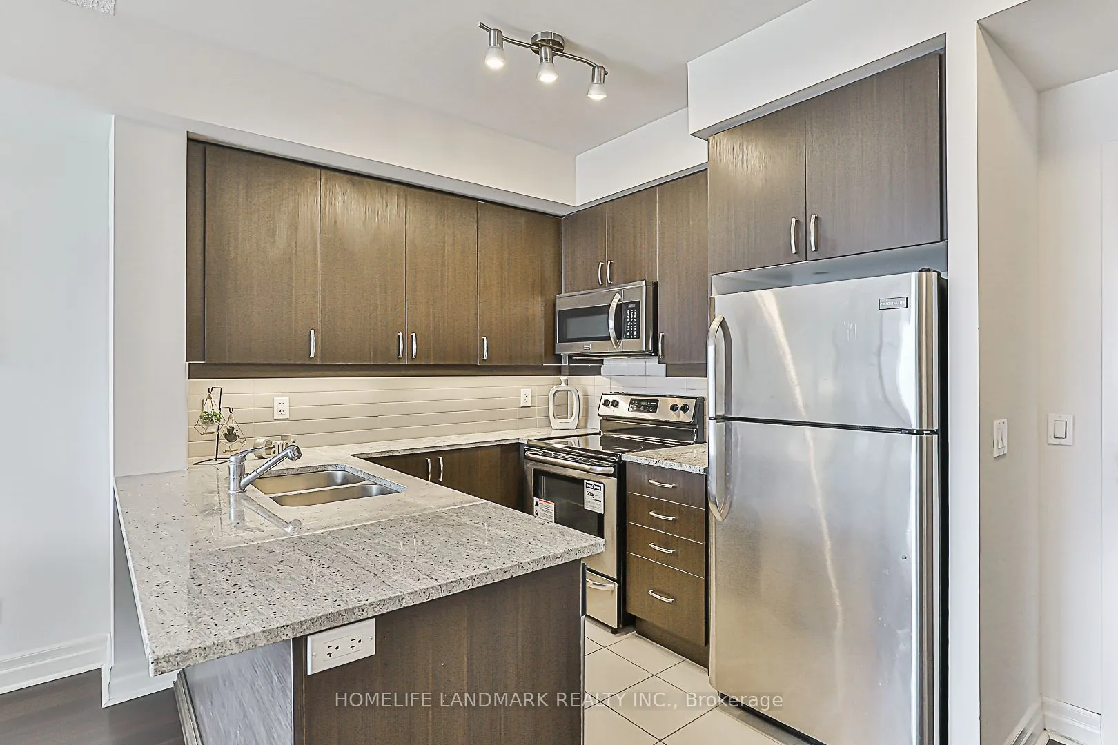 8110 Birchmount Road, #1102