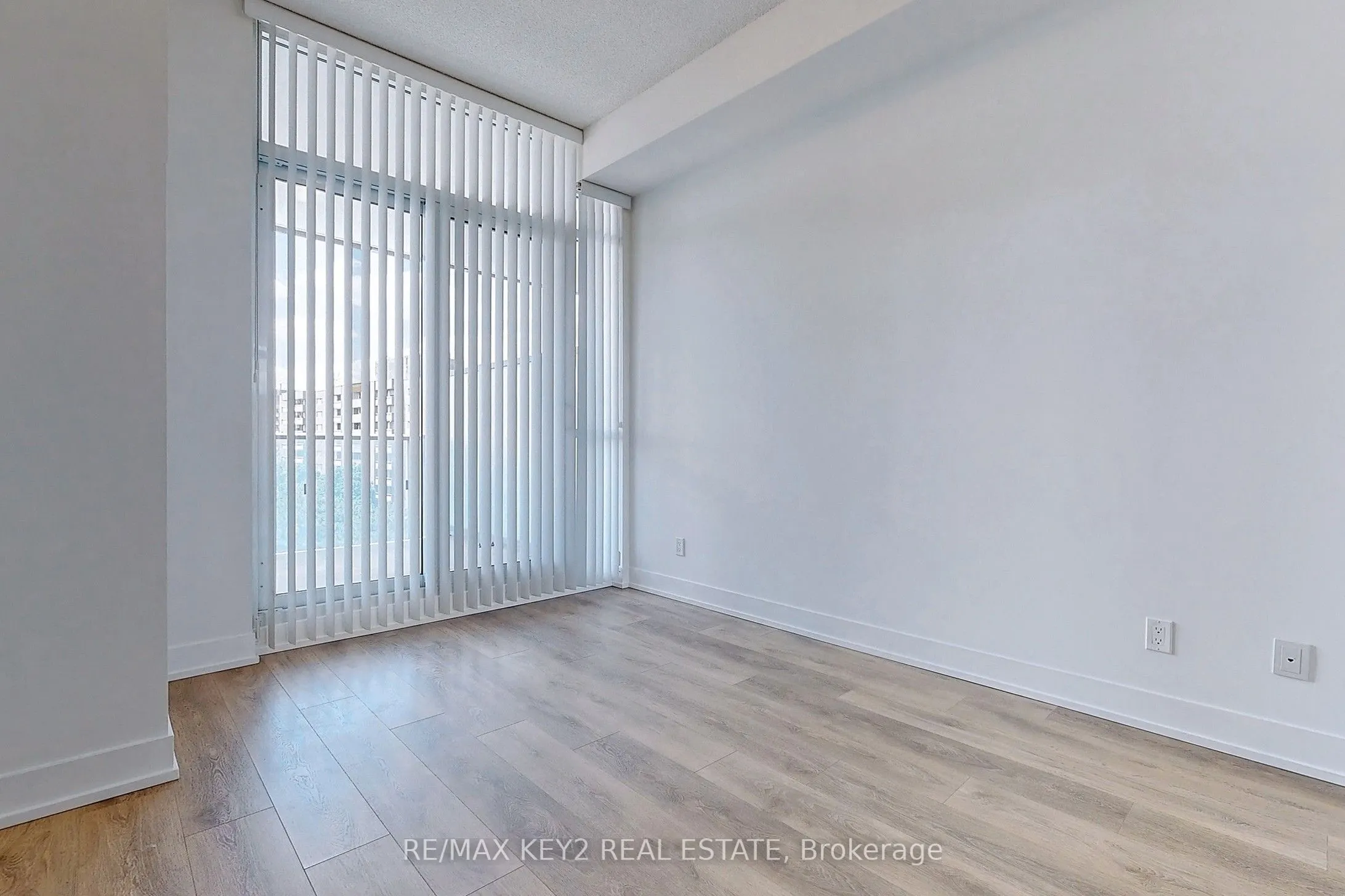 9471 Yonge Street, #735