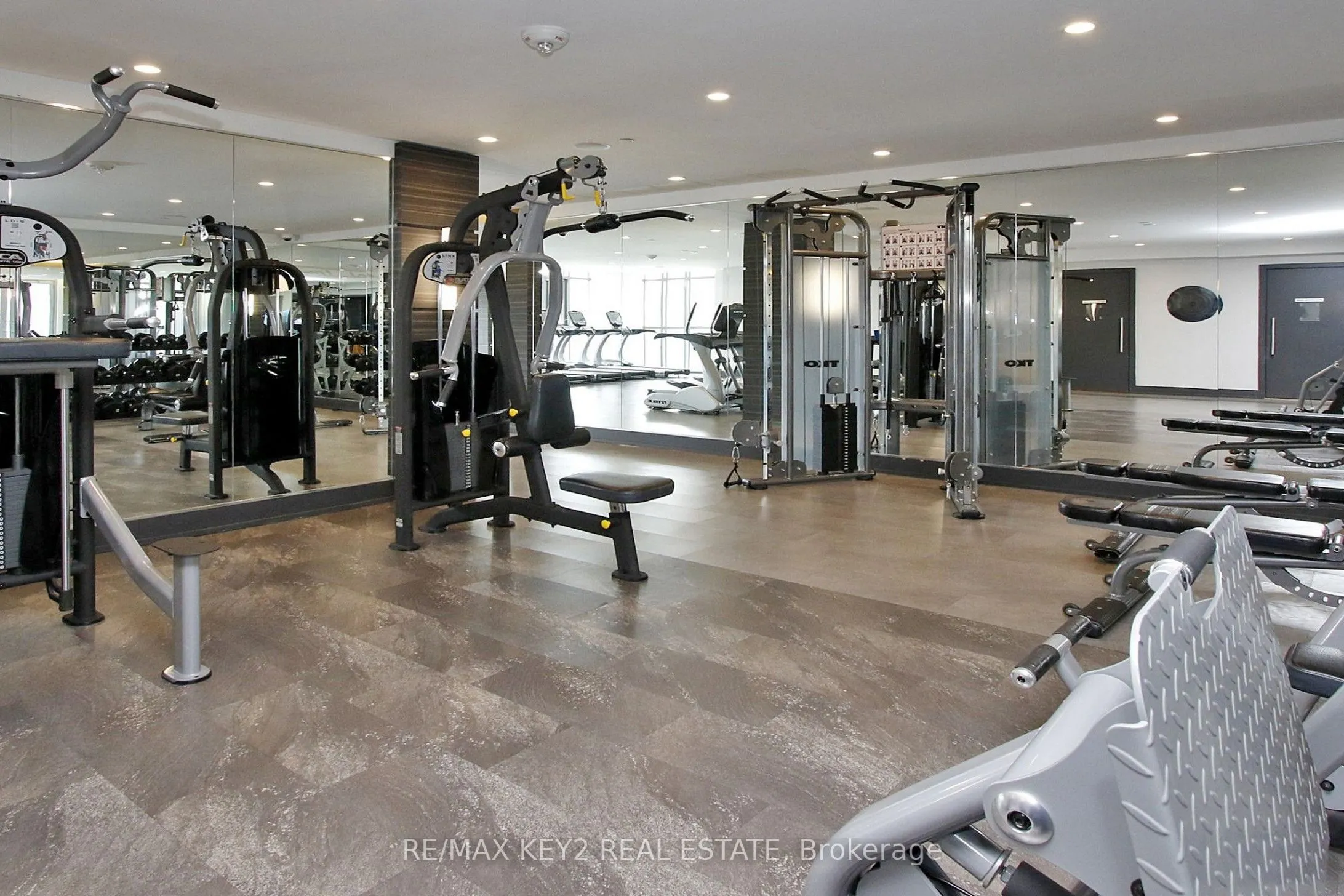 9471 Yonge Street, #735