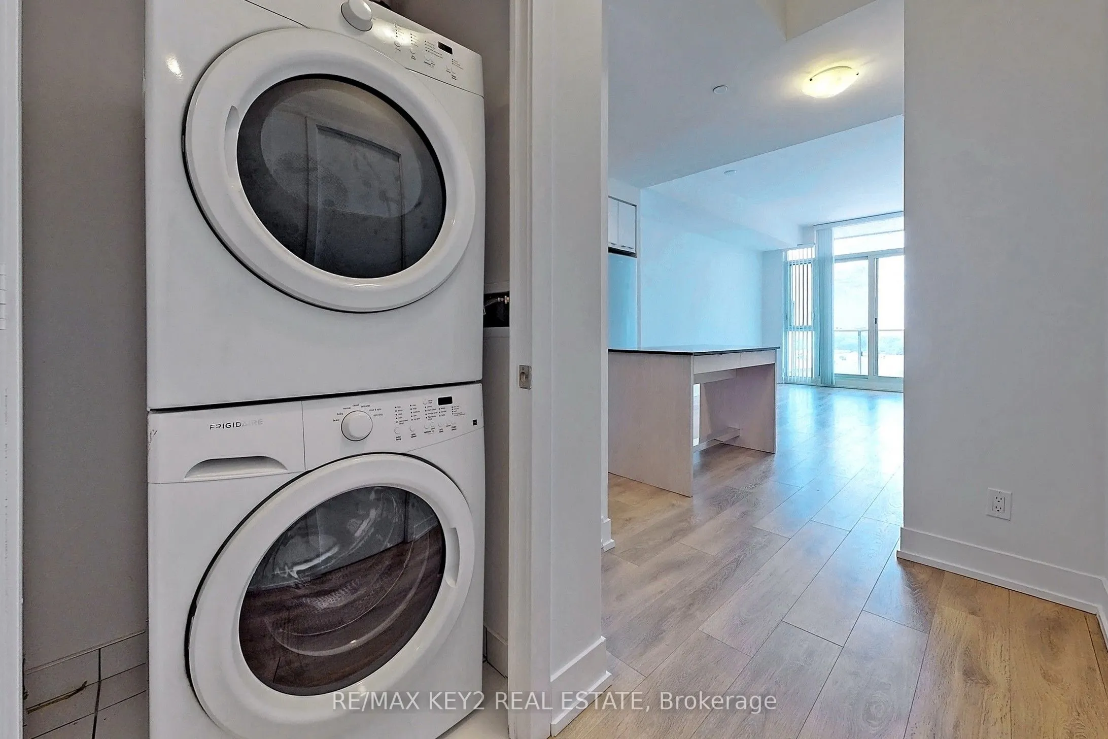9471 Yonge Street, #735