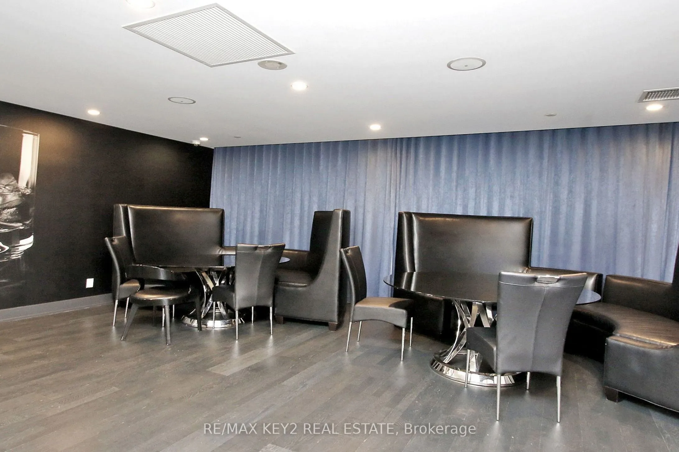 9471 Yonge Street, #735