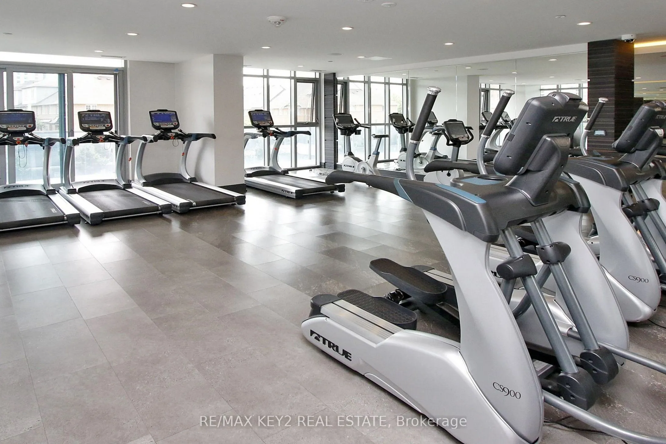 9471 Yonge Street, #735