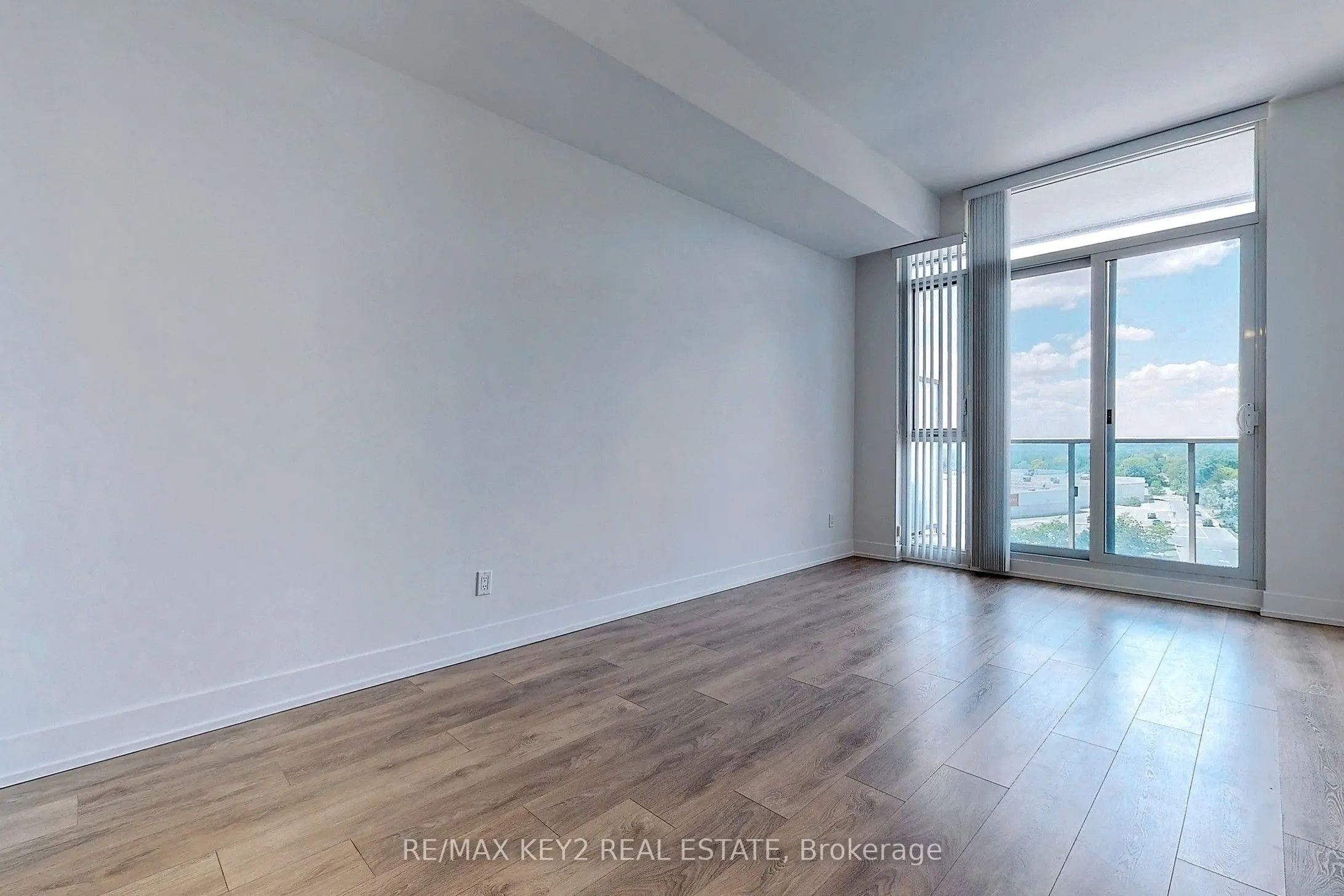 9471 Yonge Street, #735