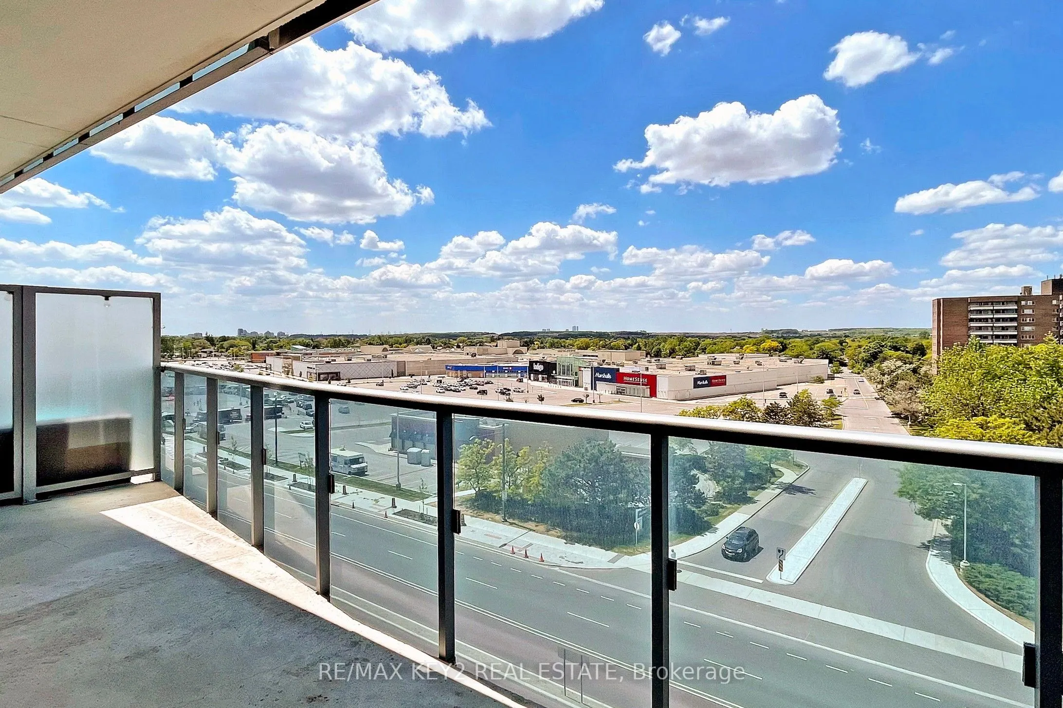 9471 Yonge Street, #735