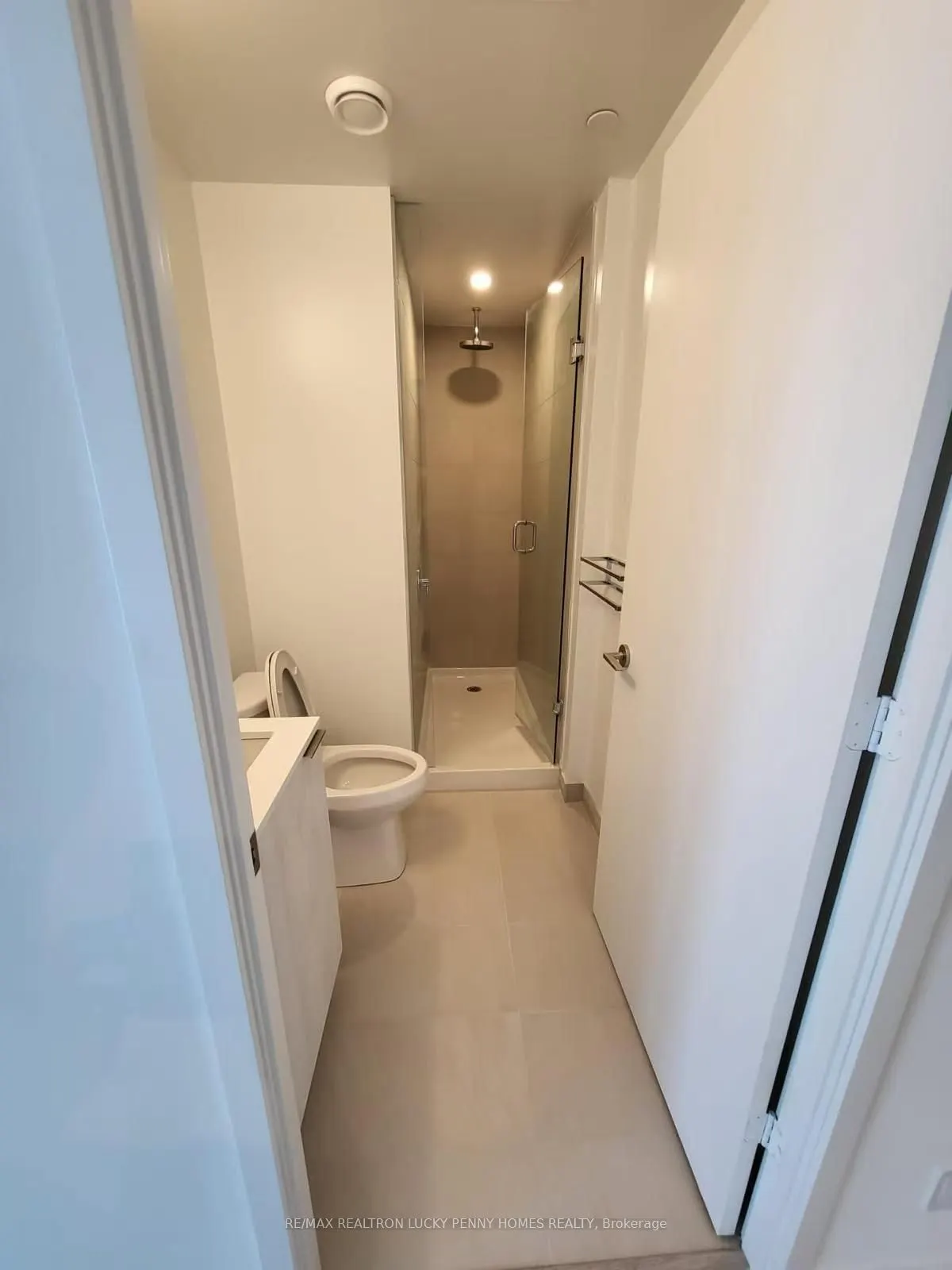 1000 Portage Parkway, #3512