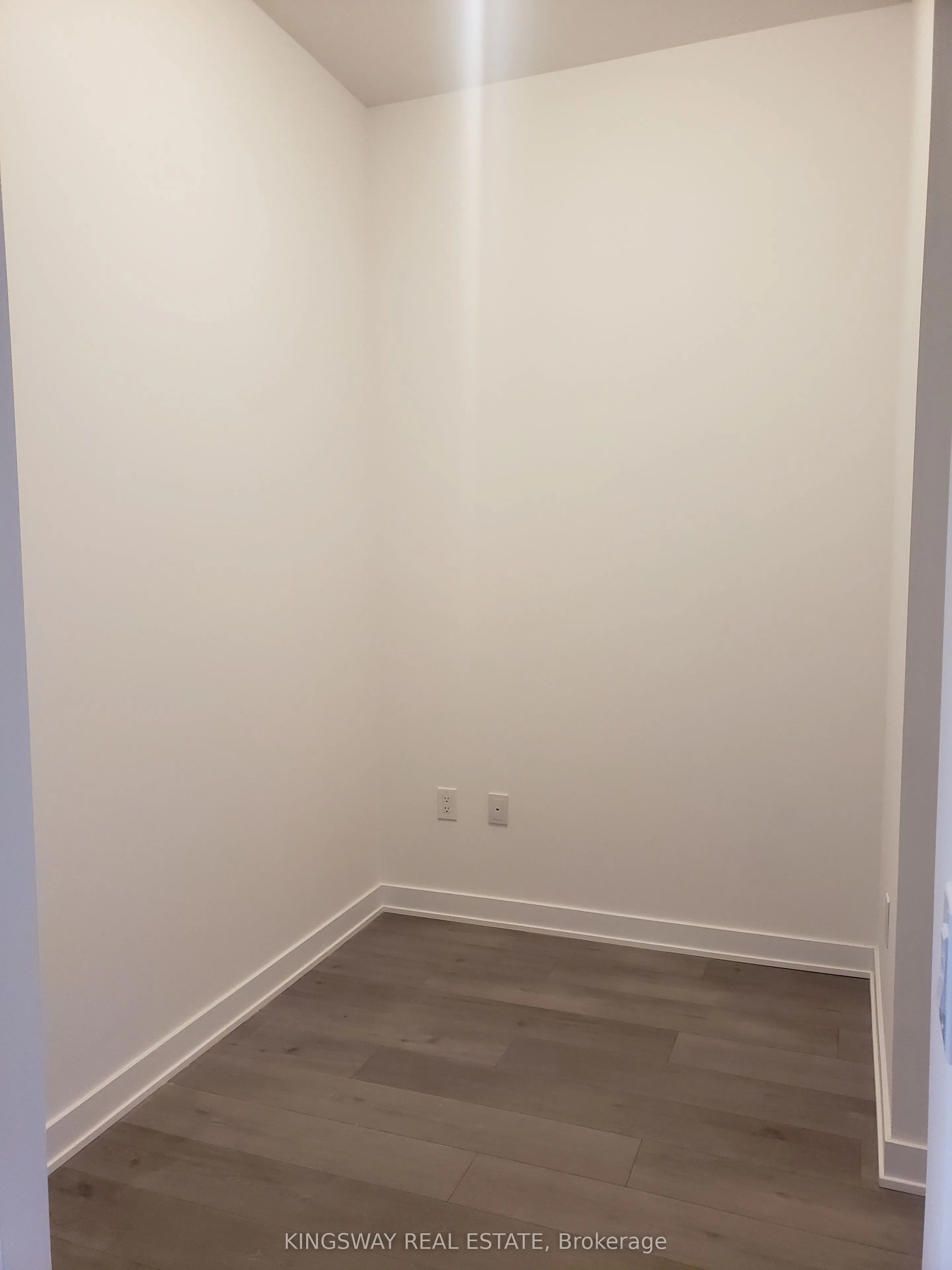 38 Honeycrisp Crescent, #203