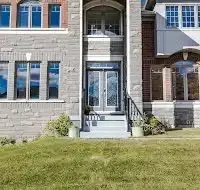 10 Stewart Crescent