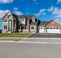 10 Stewart Crescent