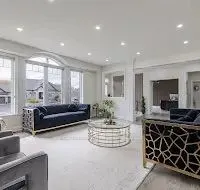 10 Stewart Crescent