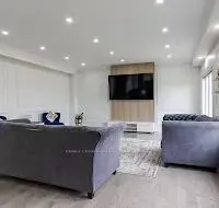 10 Stewart Crescent