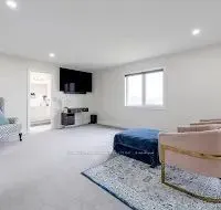 10 Stewart Crescent