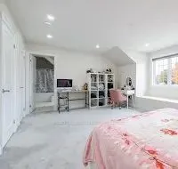 10 Stewart Crescent