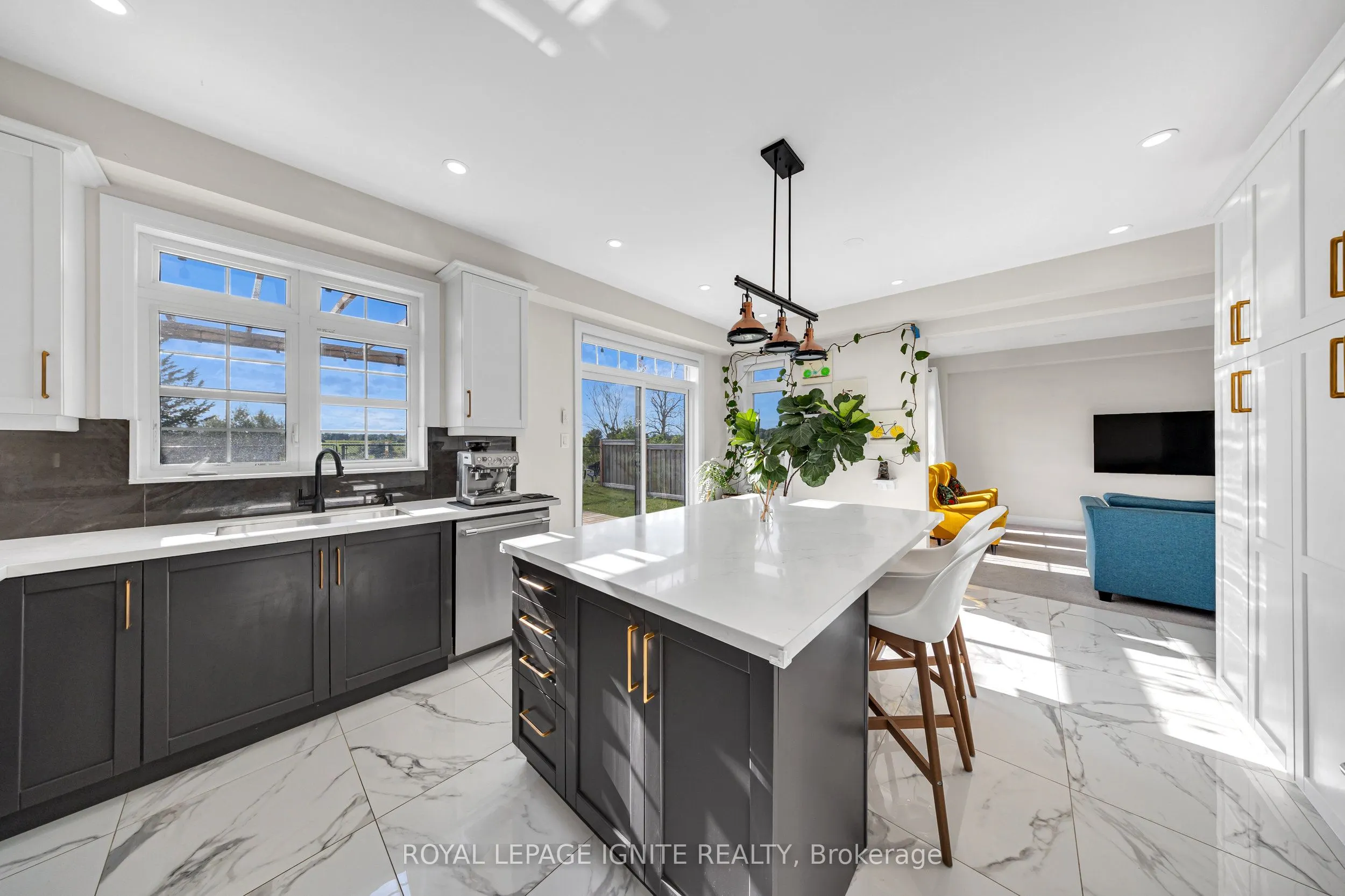 150 Strachan Trail