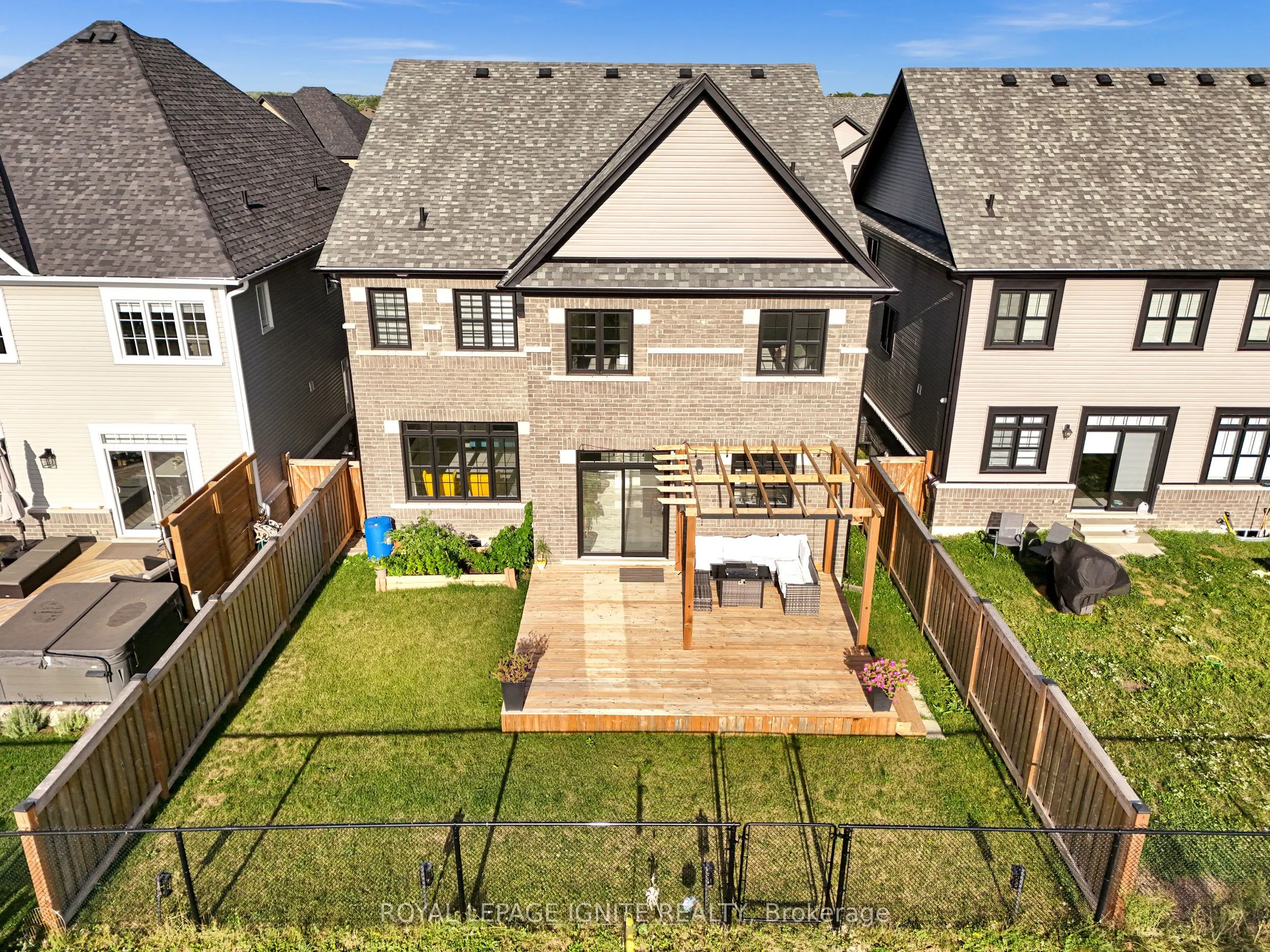 150 Strachan Trail