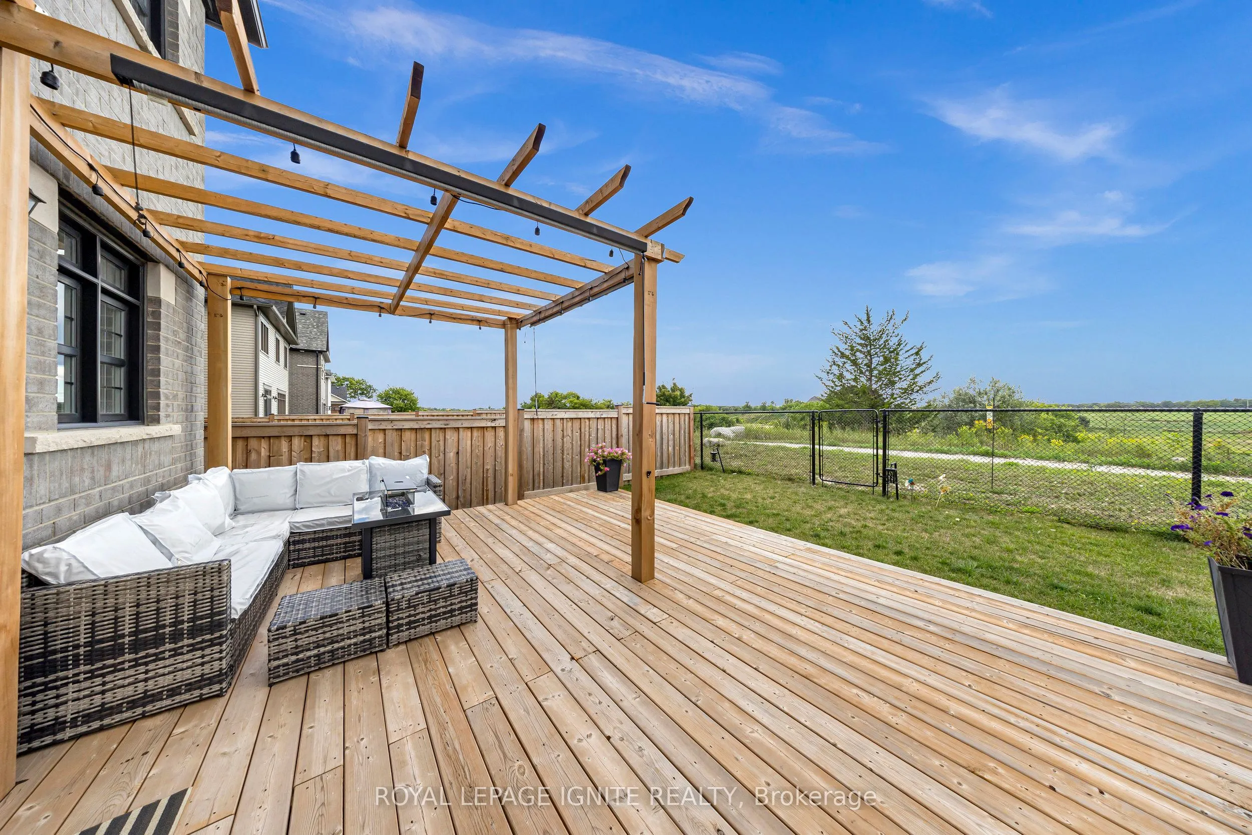150 Strachan Trail