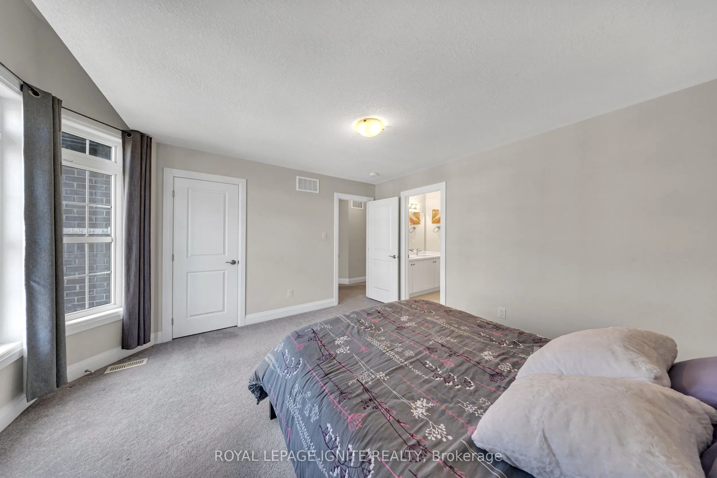 150 Strachan Trail