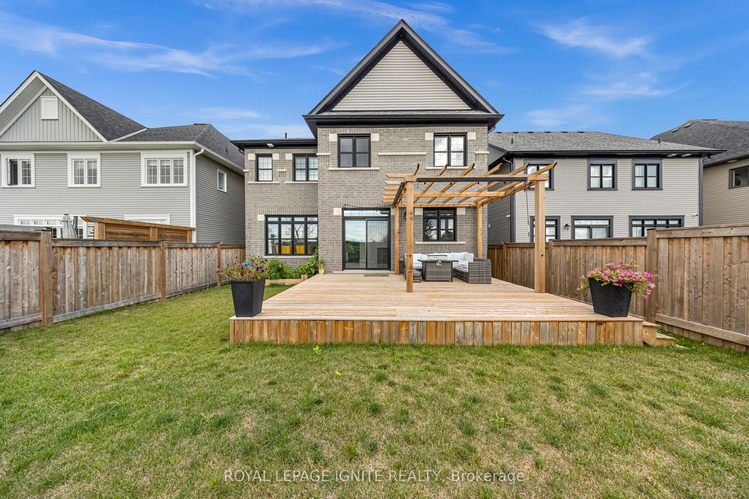 150 Strachan Trail
