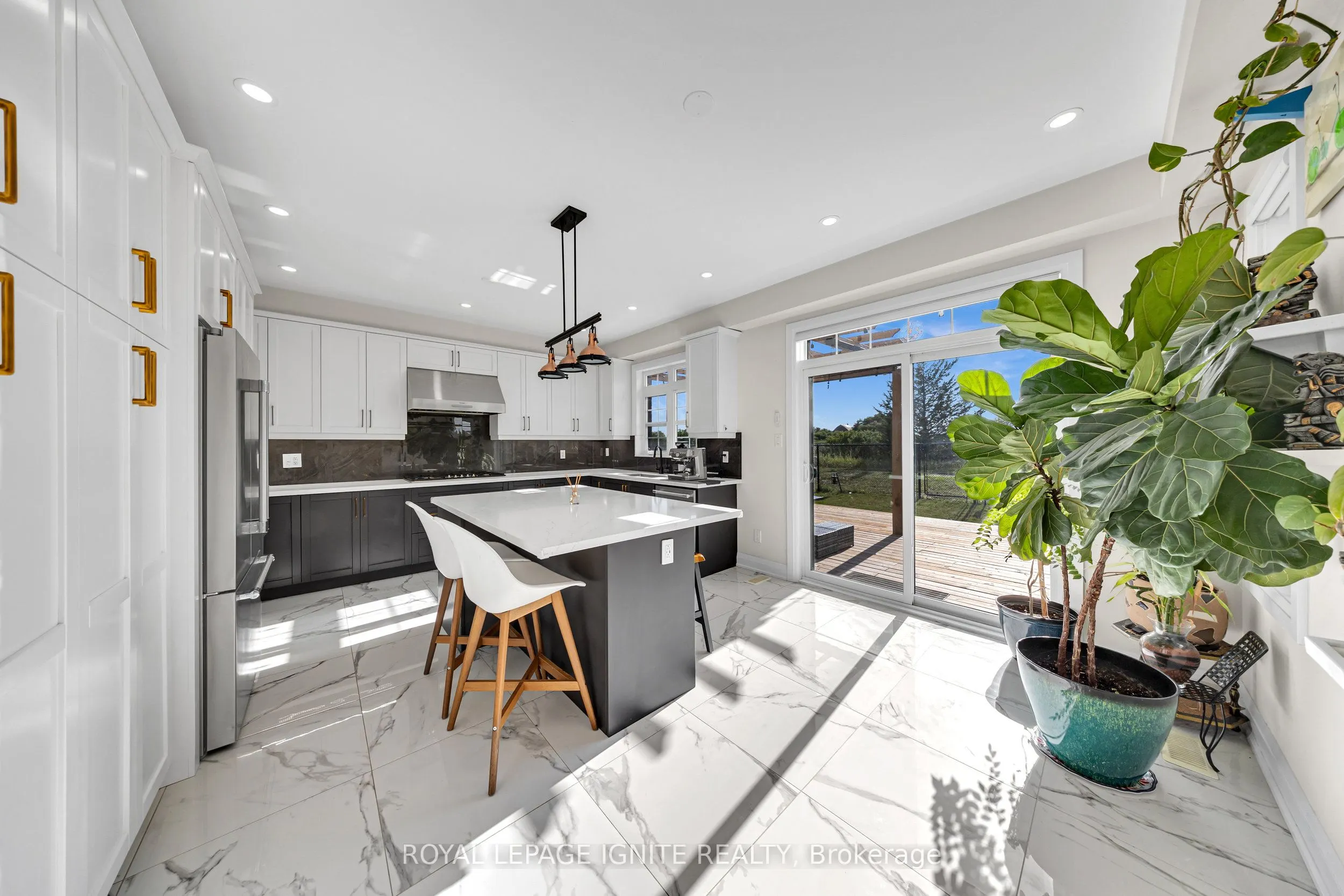 150 Strachan Trail