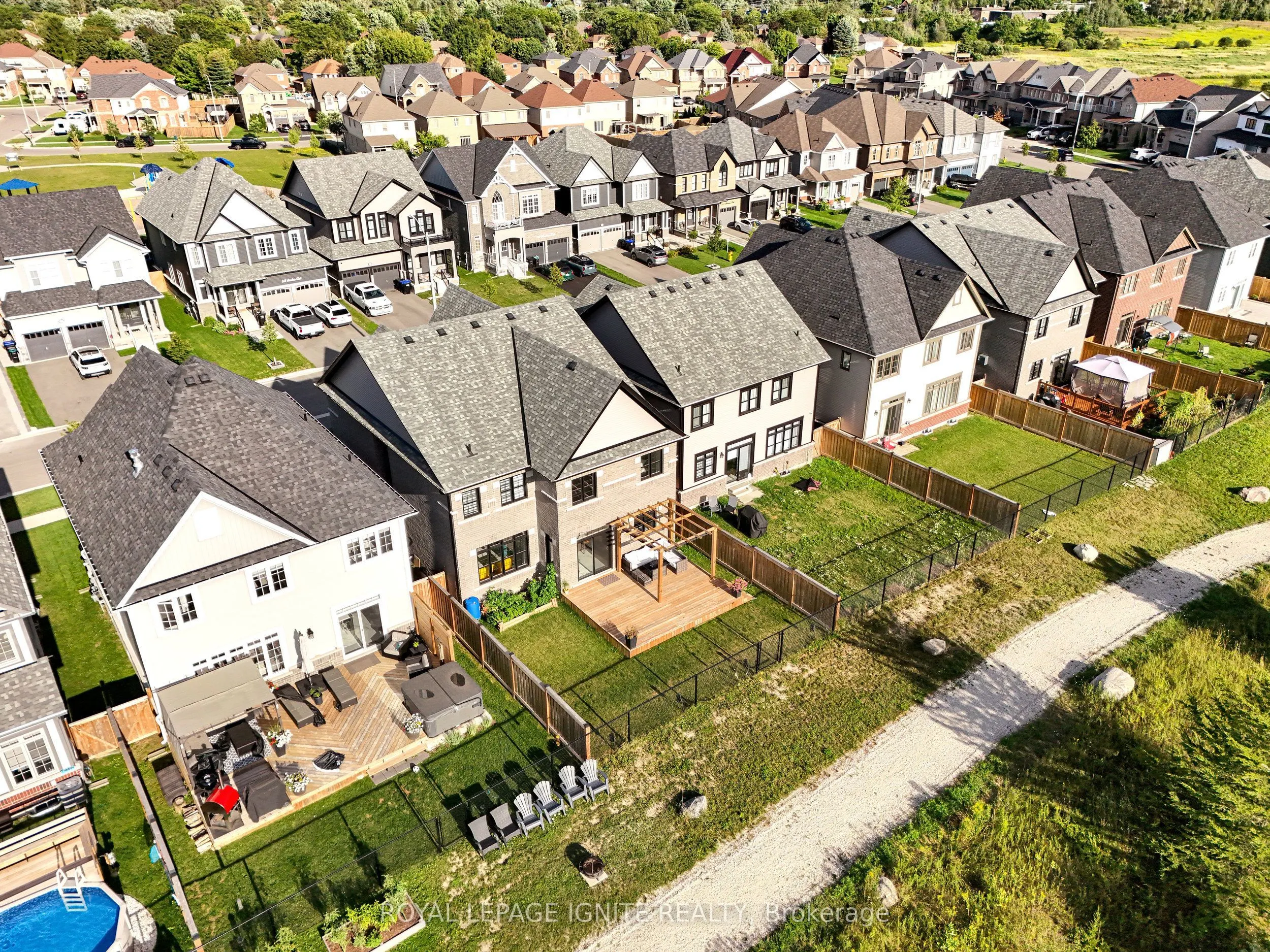 150 Strachan Trail