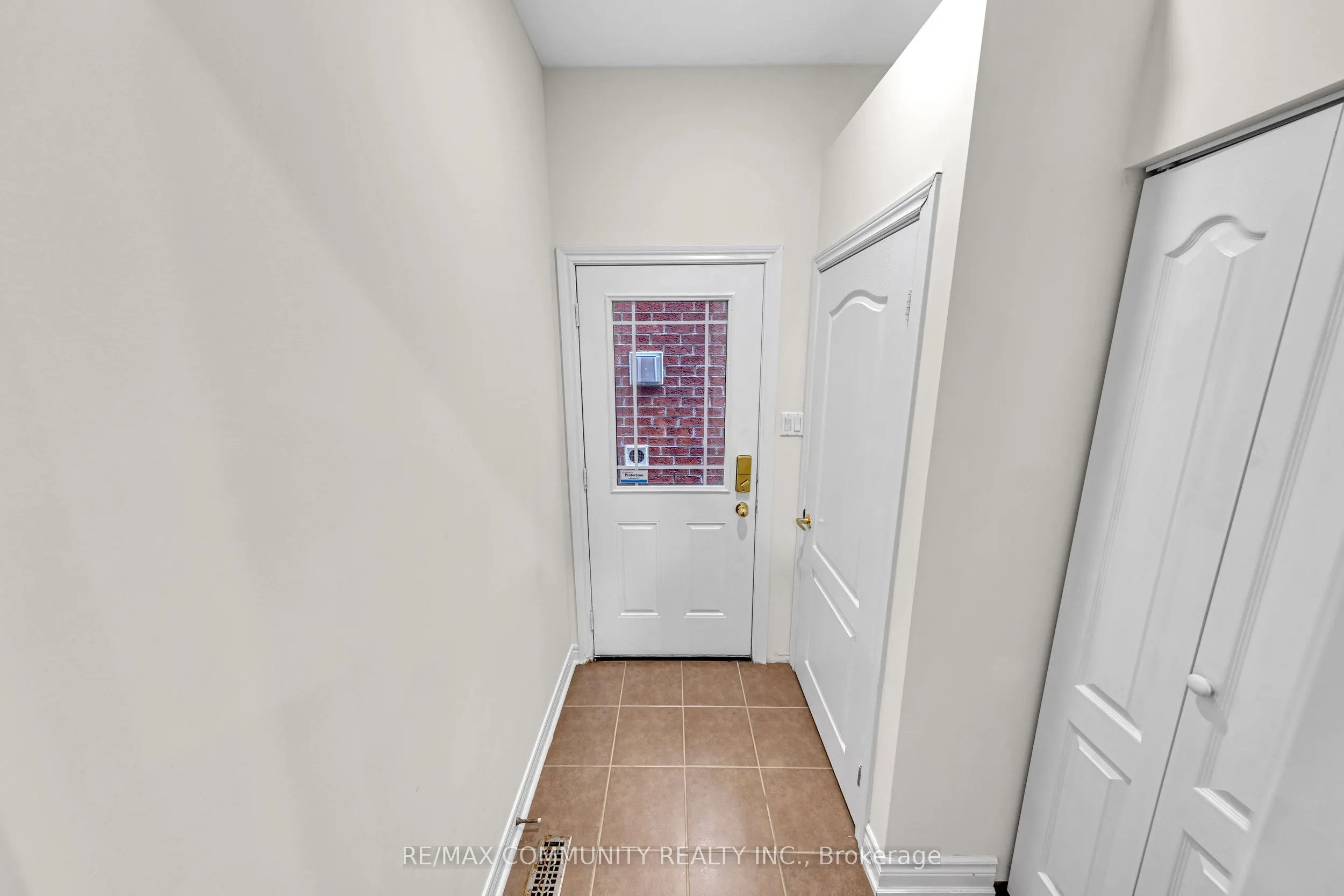 17 Rouge Bank Drive