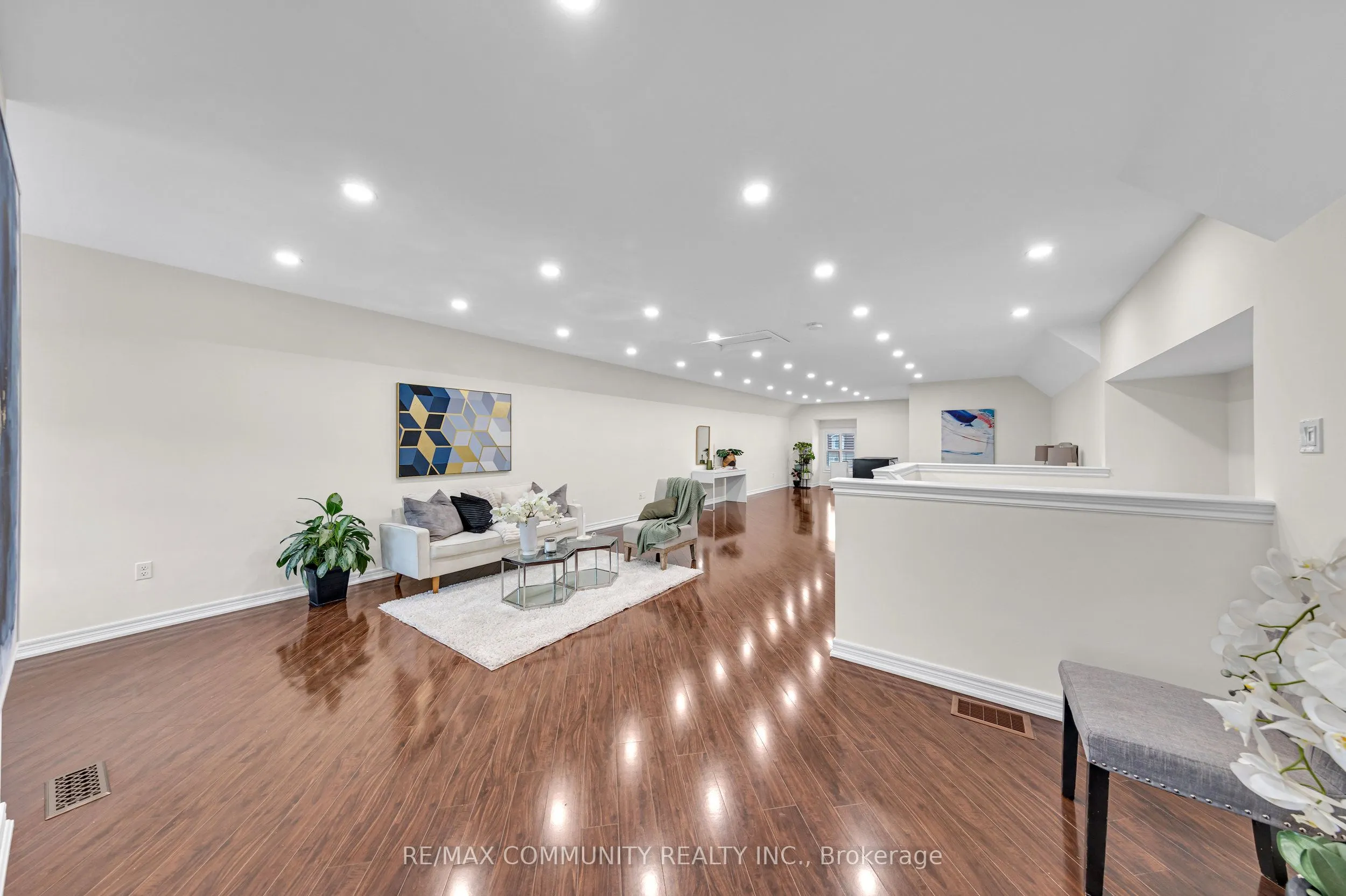 17 Rouge Bank Drive