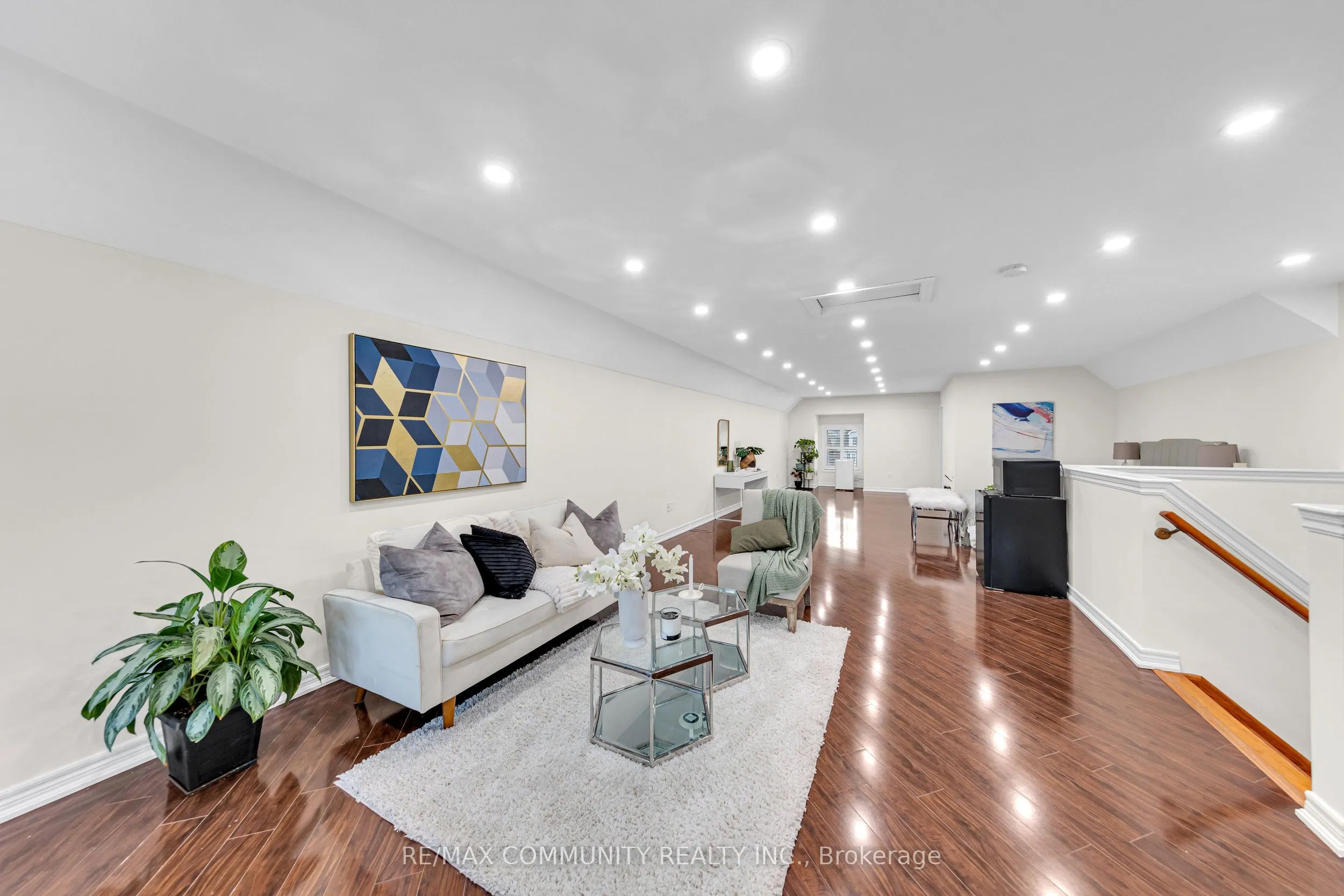 17 Rouge Bank Drive