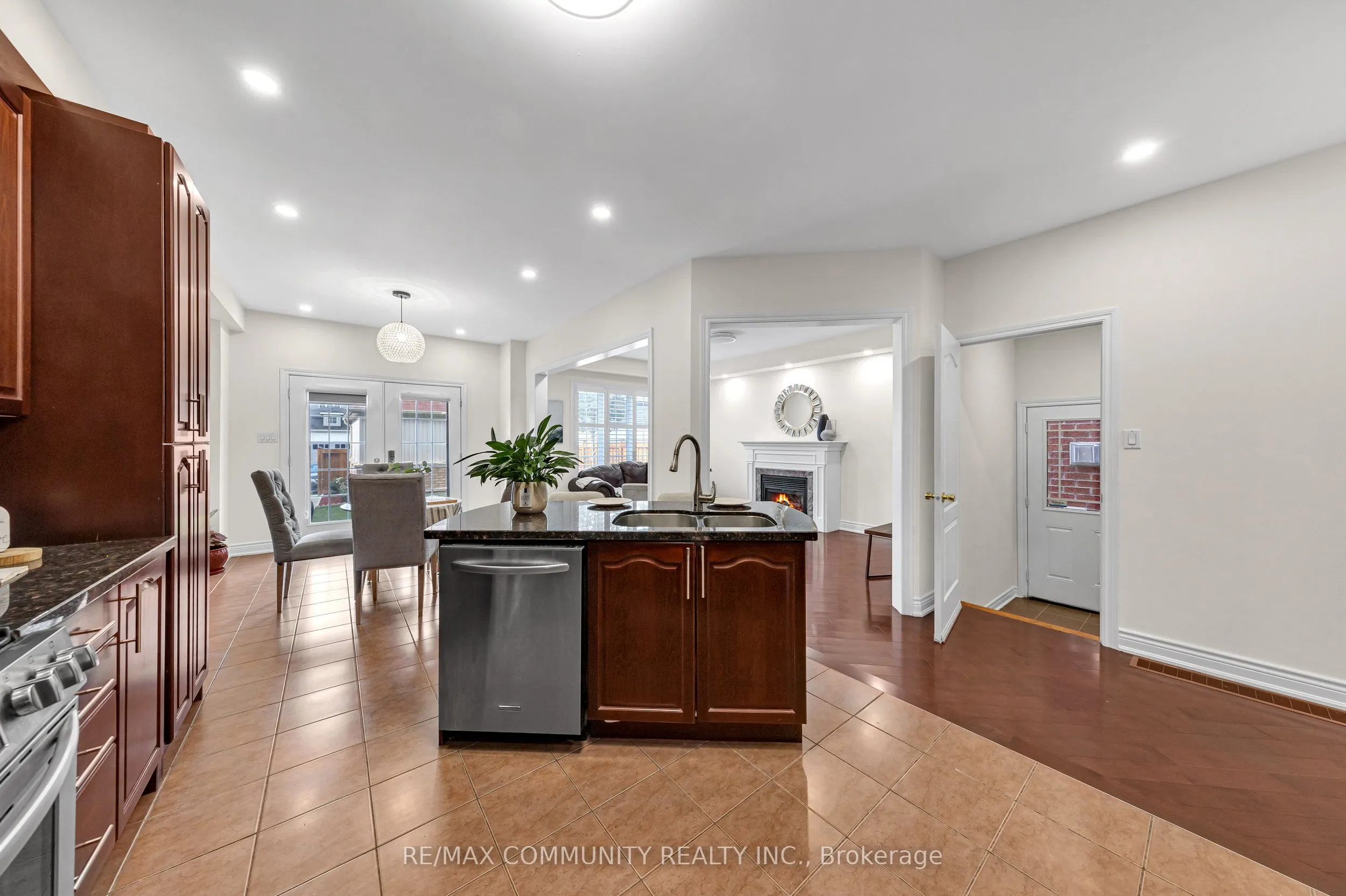 17 Rouge Bank Drive