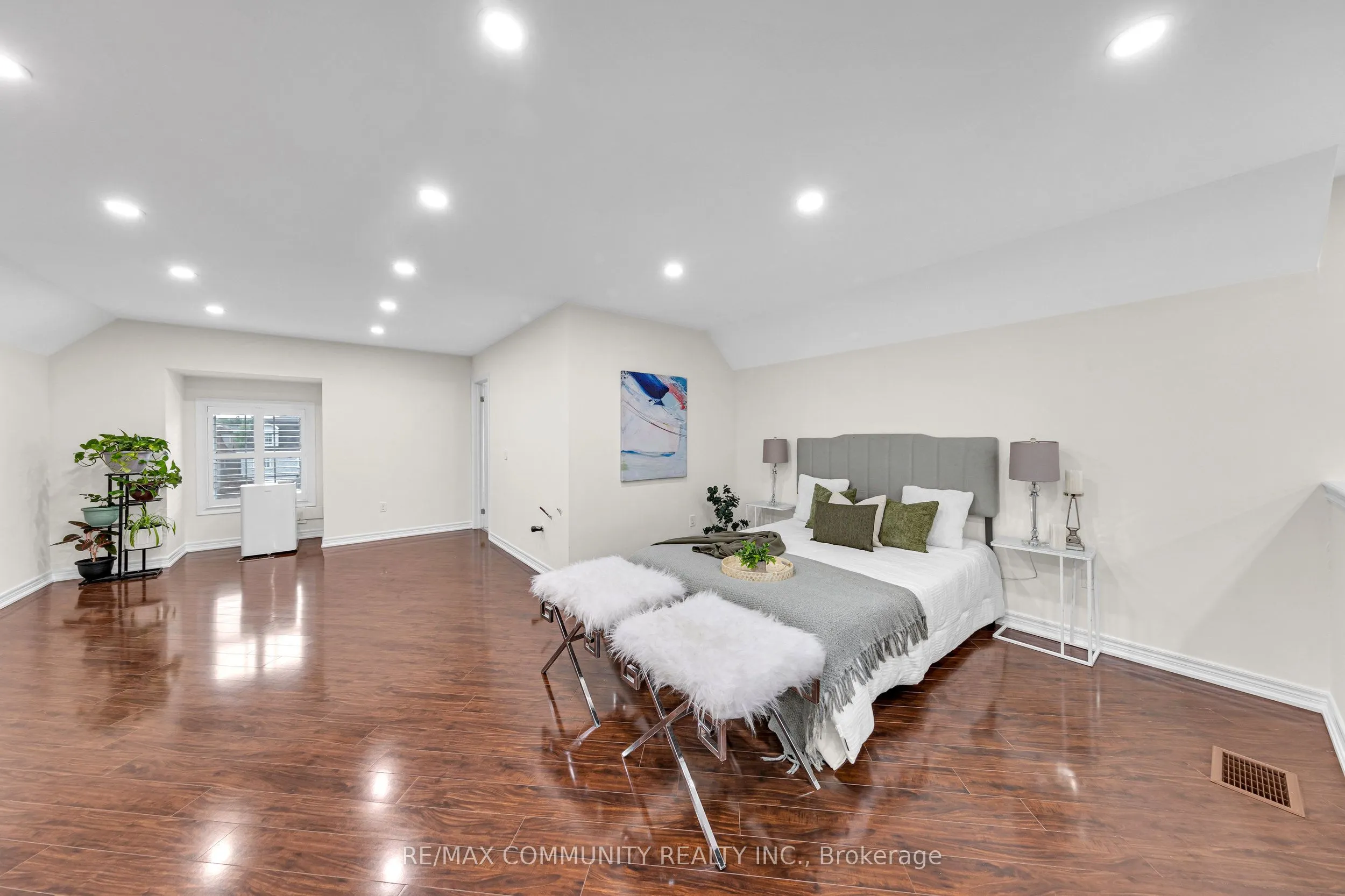 17 Rouge Bank Drive