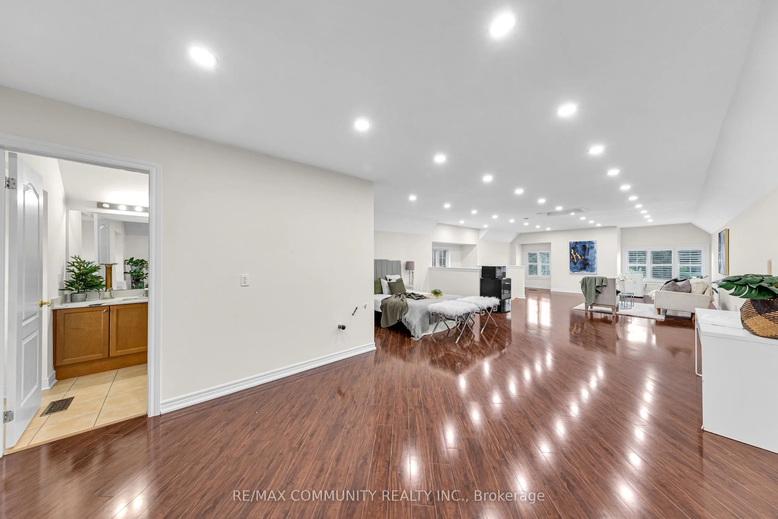 17 Rouge Bank Drive