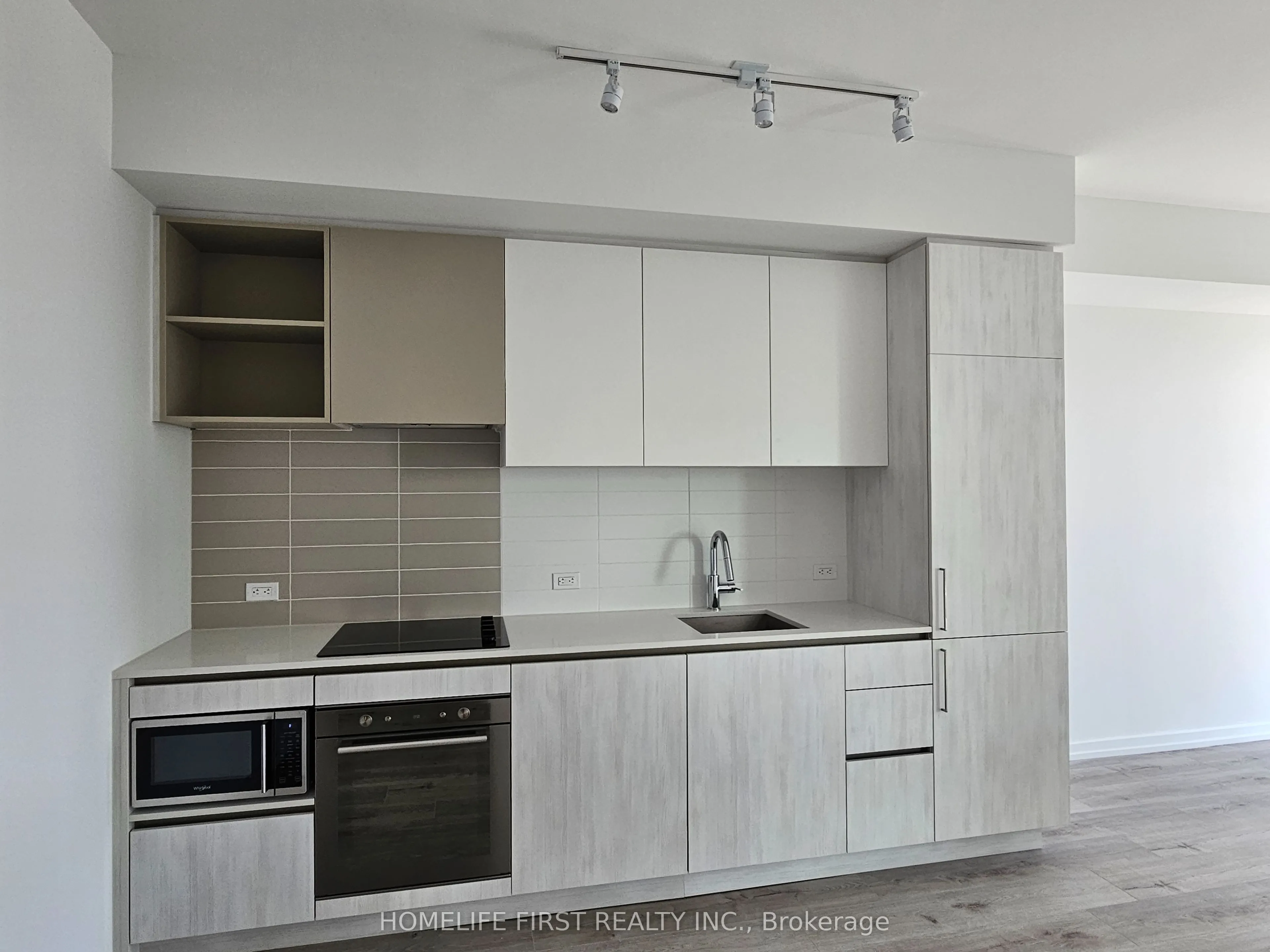 7890 jane Street, #5011