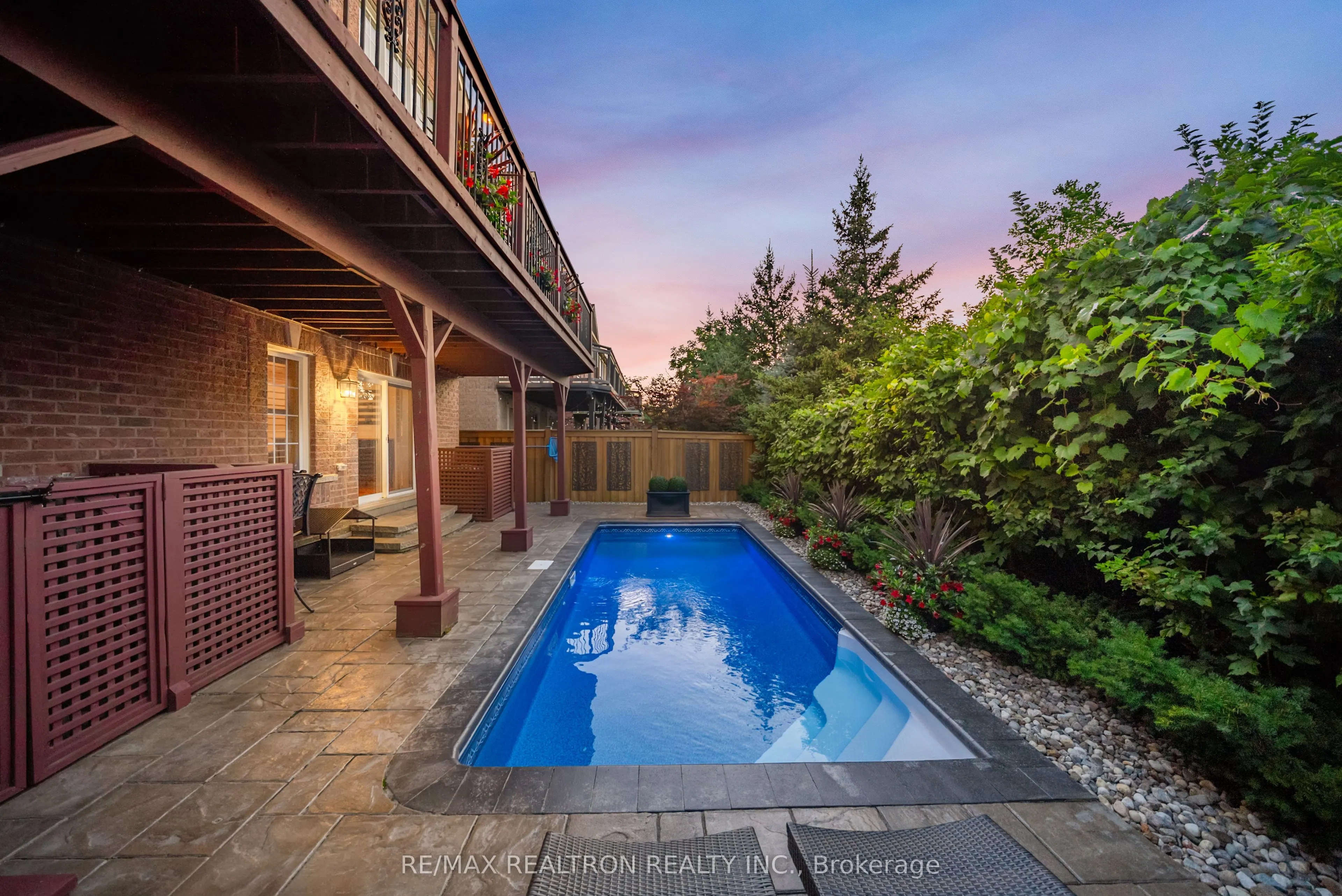 93 Timna Crescent