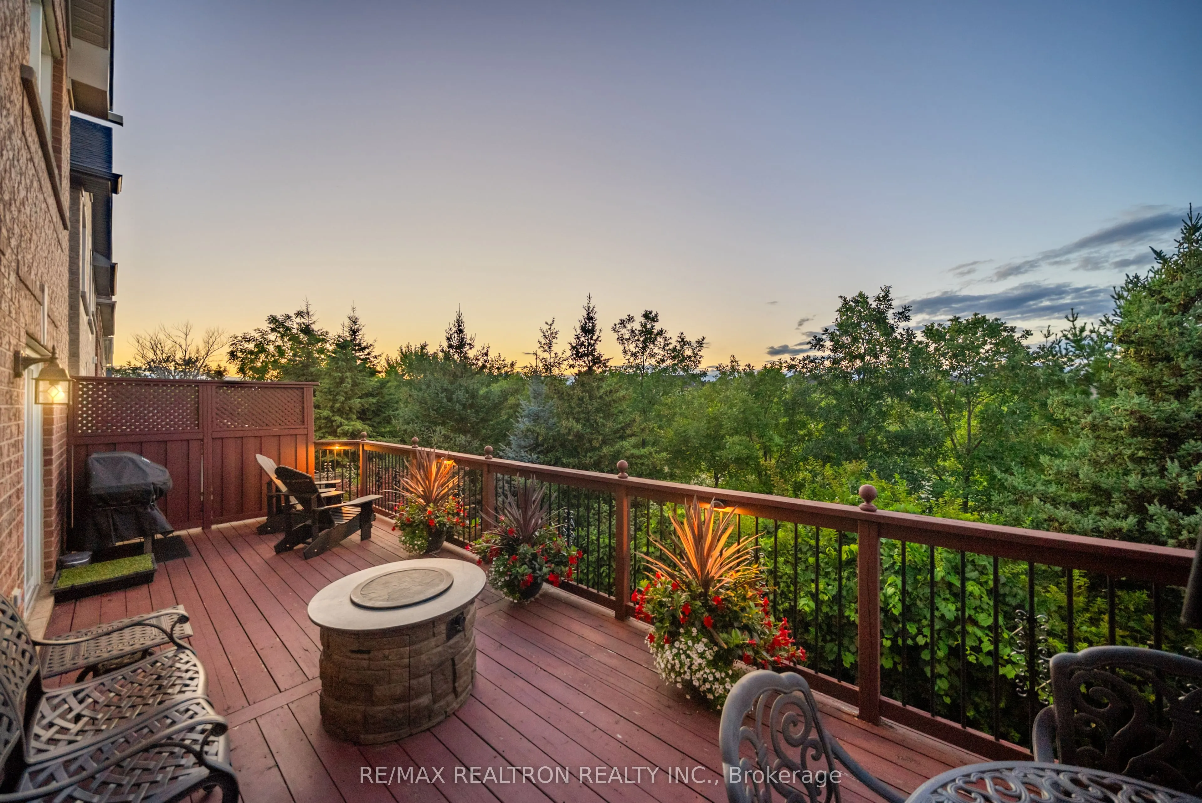 93 Timna Crescent