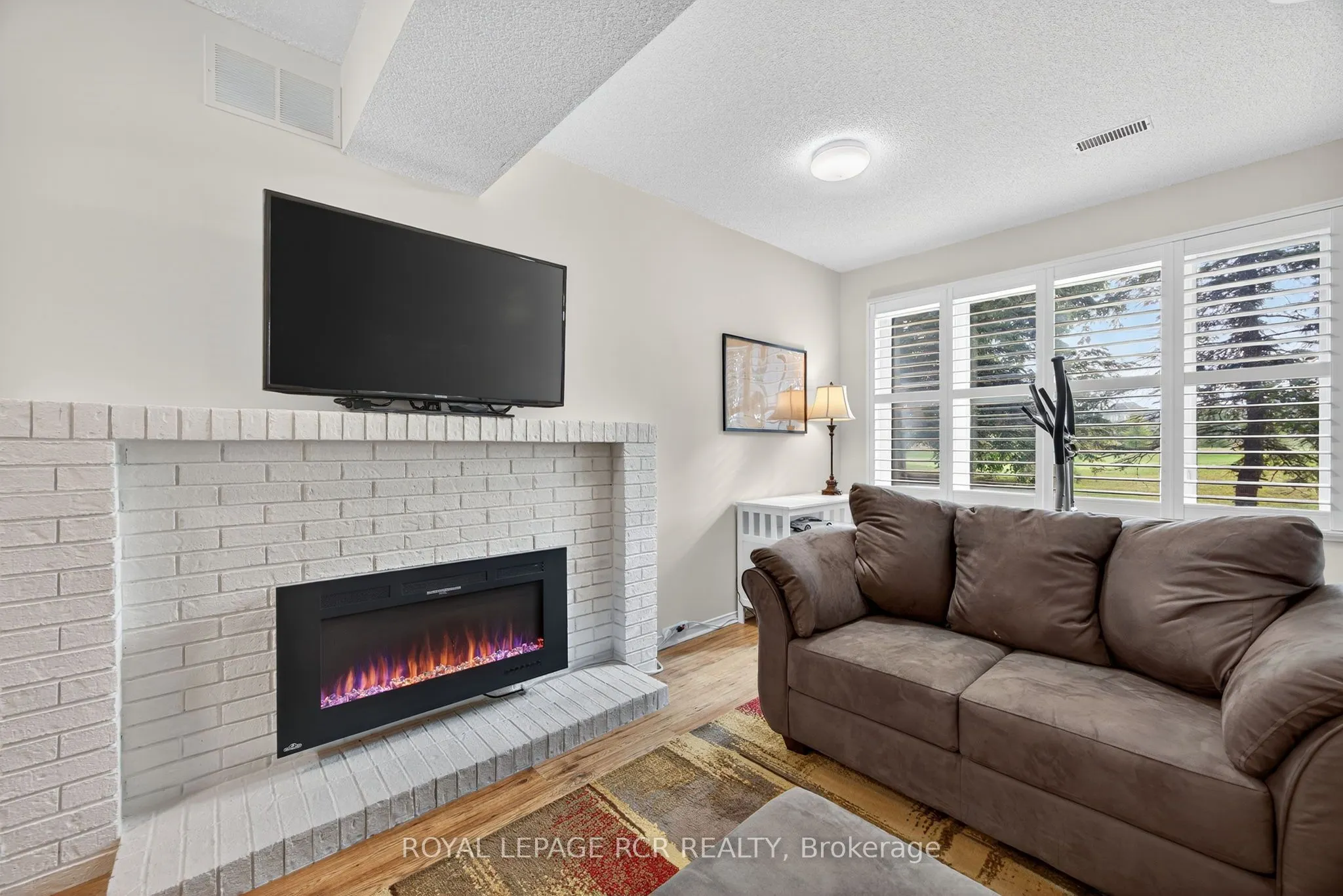 108 Green Briar Road, #23