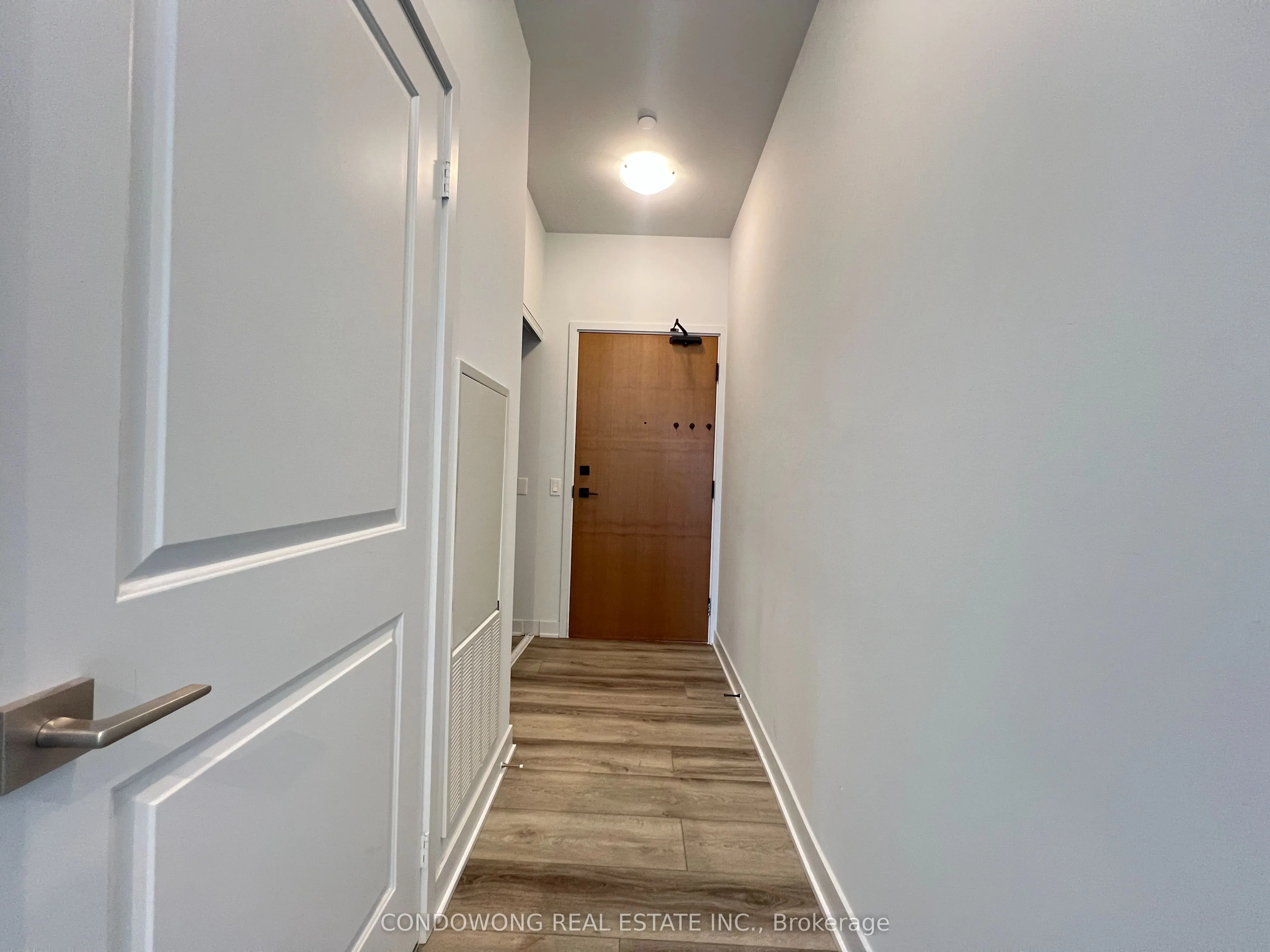 2920 Highway 7 Road, #2001