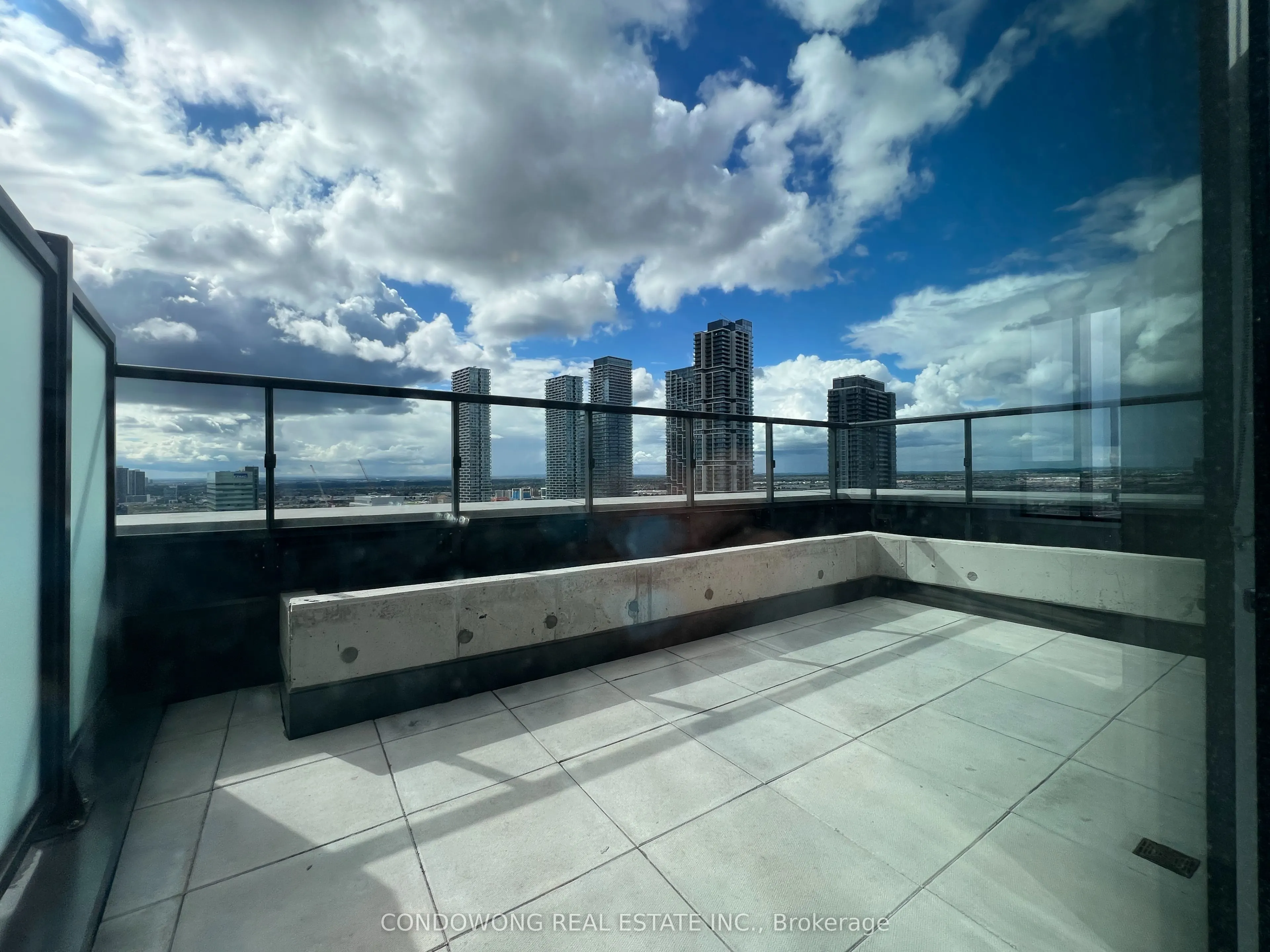 2920 Highway 7 Road, #2001